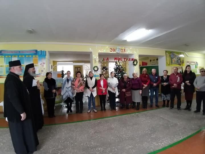 Daruri pentru copiii de la gimnaziul din Băhrinești-Florești