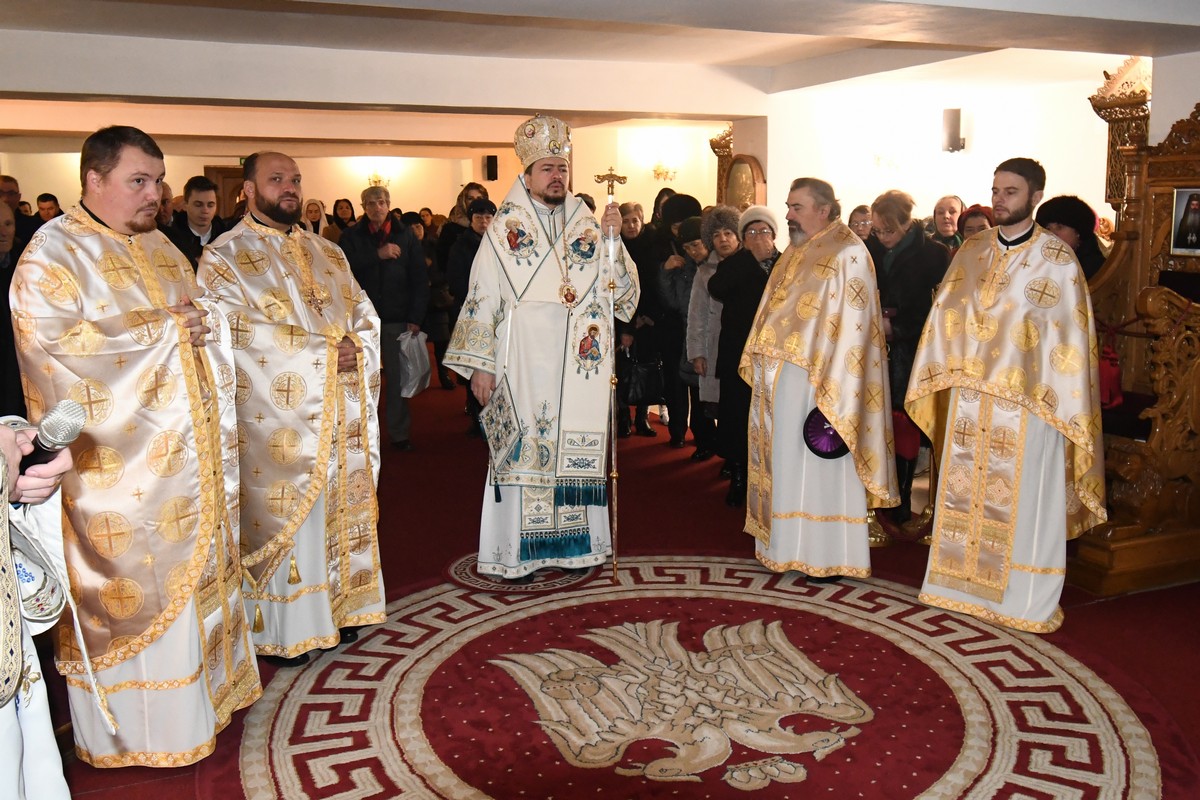 Hramul paraclisului Mănăstirii Hadâmbu, serbat prin Liturghie arhierească