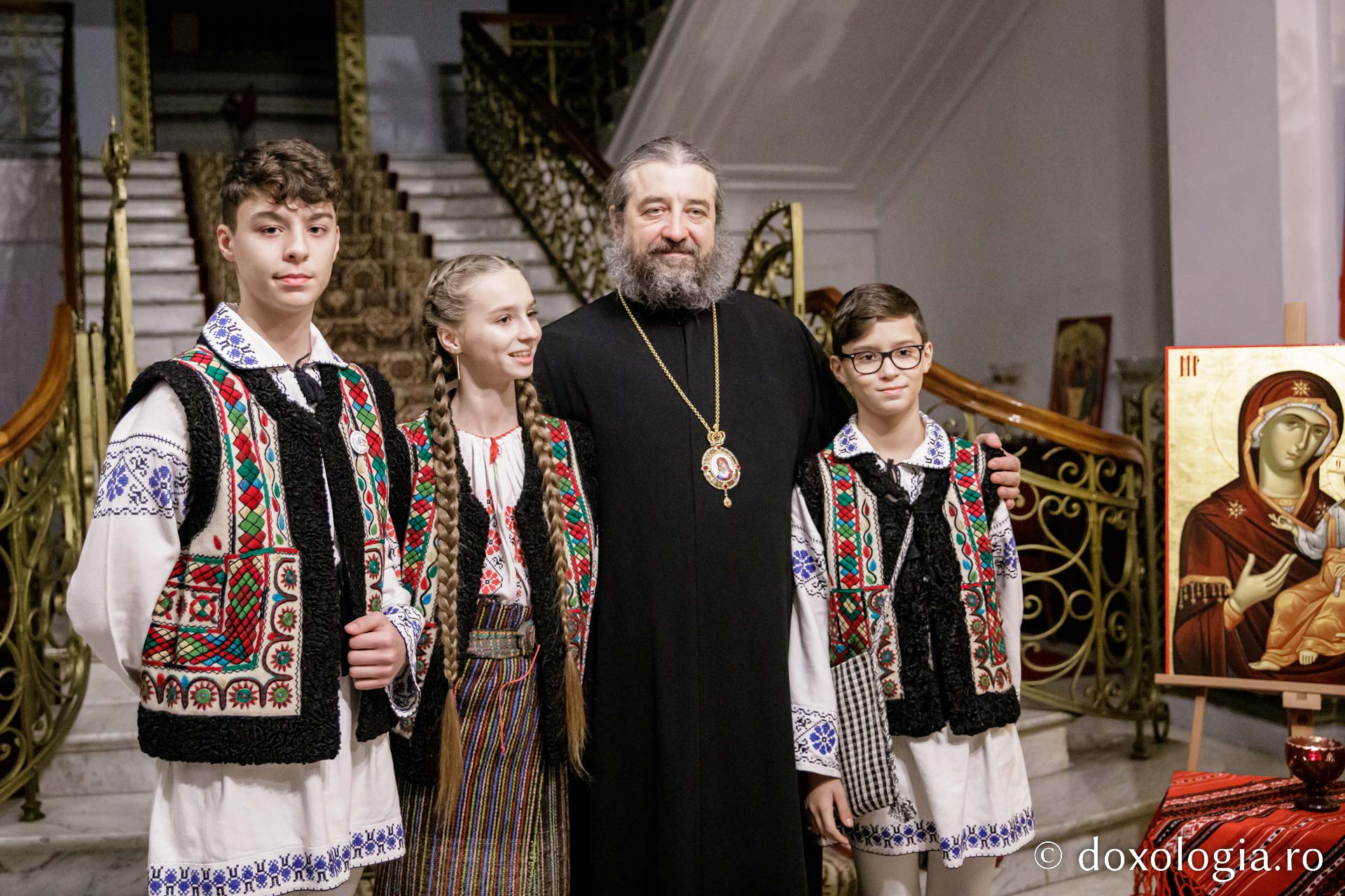 (Foto) Grupul Frații Moise – Colindători la Reședința Mitropolitană 2022