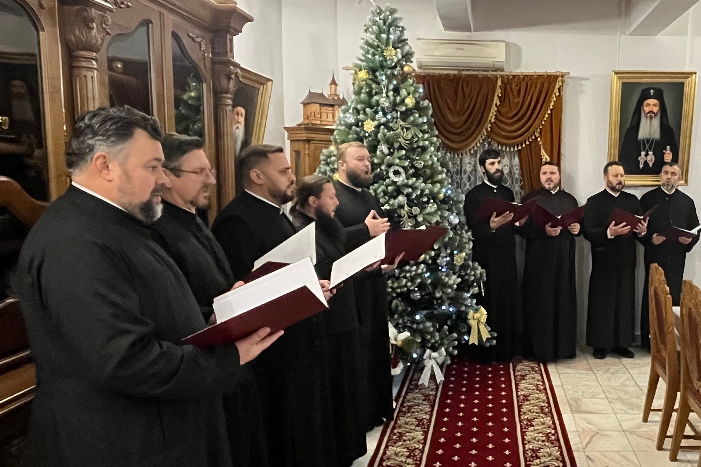 Corul „Mitropolit Visarion Puiu” a colindat peste Prut