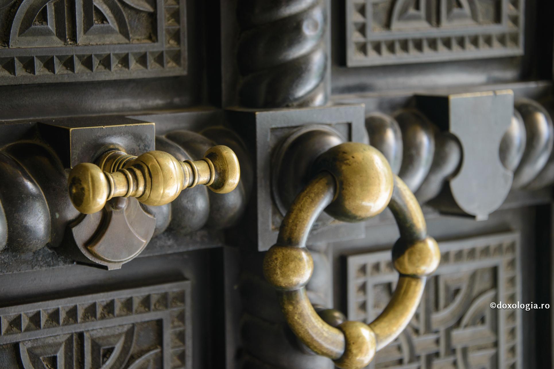 Diavolul stă și el la ușă, întocmai ca Domnul