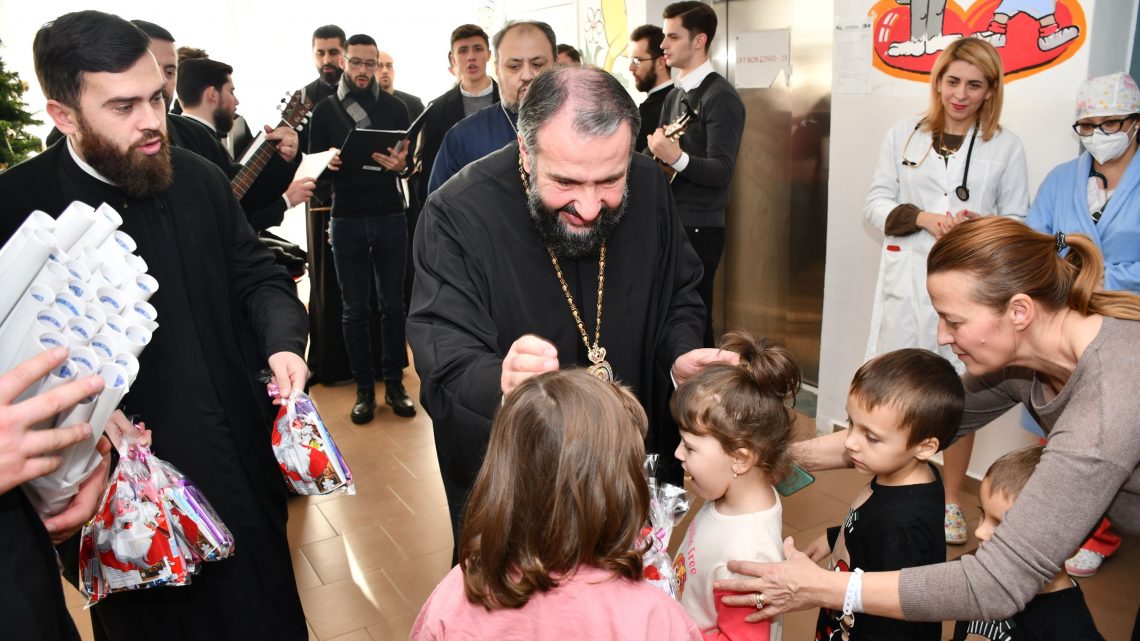 Foto: episcopiacaransebesului.ro Mângâiere duhovnicească pentru copii, persoane vârstnice și bolnavi în Episcopia Caransebeșului