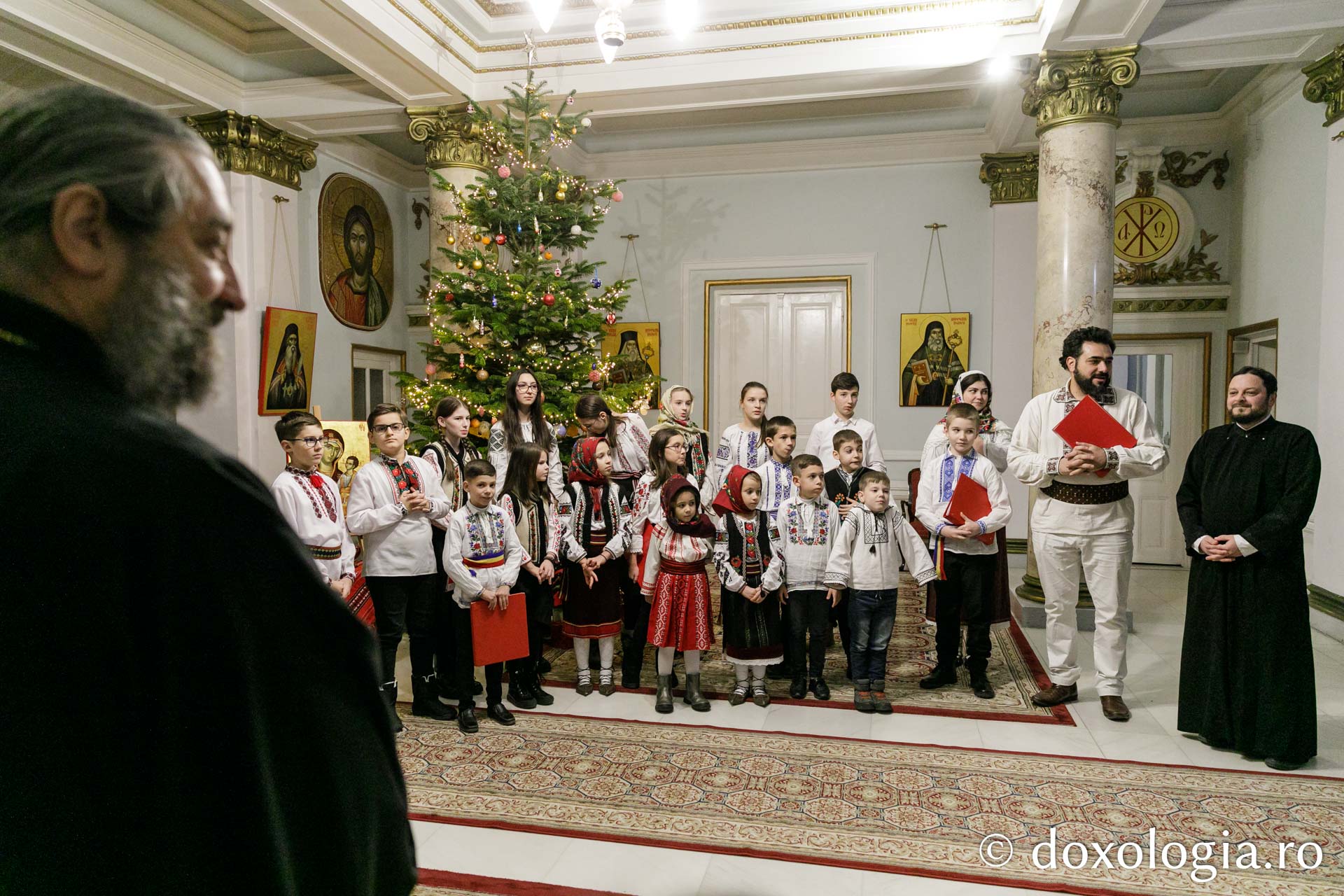 (Foto) Mini Byzantion – Colindători la Reședința Mitropolitană 2022