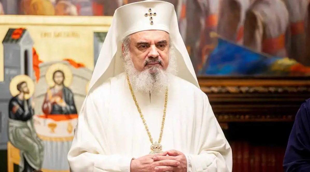 Patriarhul Daniel: „Dumnezeu lucrează surprinzător. Nu răspunde mereu când este chemat, alteori cercetează omul în mod neașteptat”