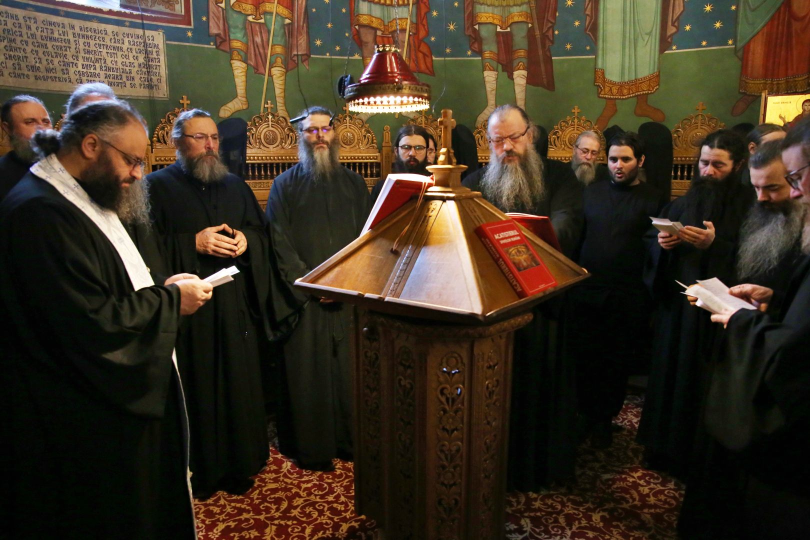 Foto: Flavius Popa Părinții Cleopa Ilie, Ioanichie Bălan și Paisie Olaru au fost pomeniți la Mănăstirea Sihăstria