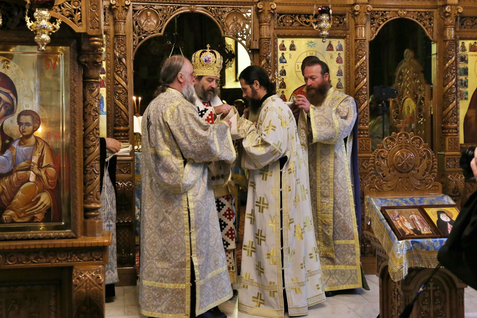 Foto: Flavius Popa Părinții Cleopa Ilie, Ioanichie Bălan și Paisie Olaru au fost pomeniți la Mănăstirea Sihăstria