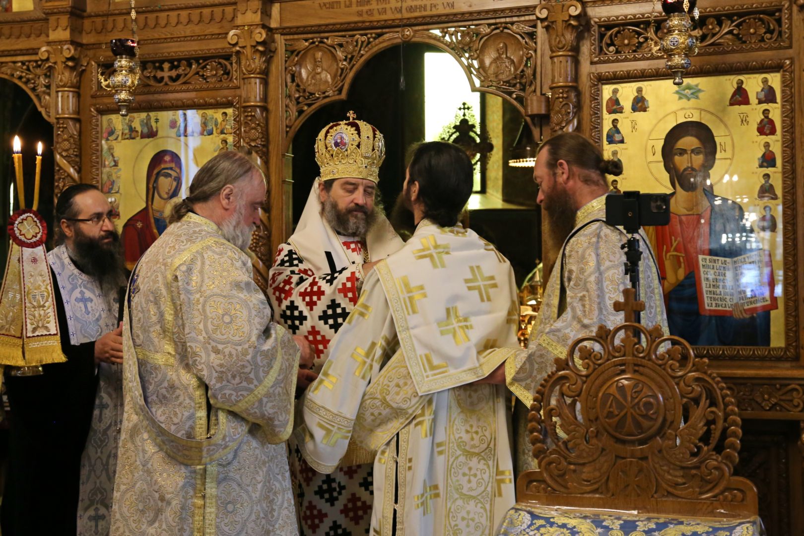 Foto: Flavius Popa Părinții Cleopa Ilie, Ioanichie Bălan și Paisie Olaru au fost pomeniți la Mănăstirea Sihăstria