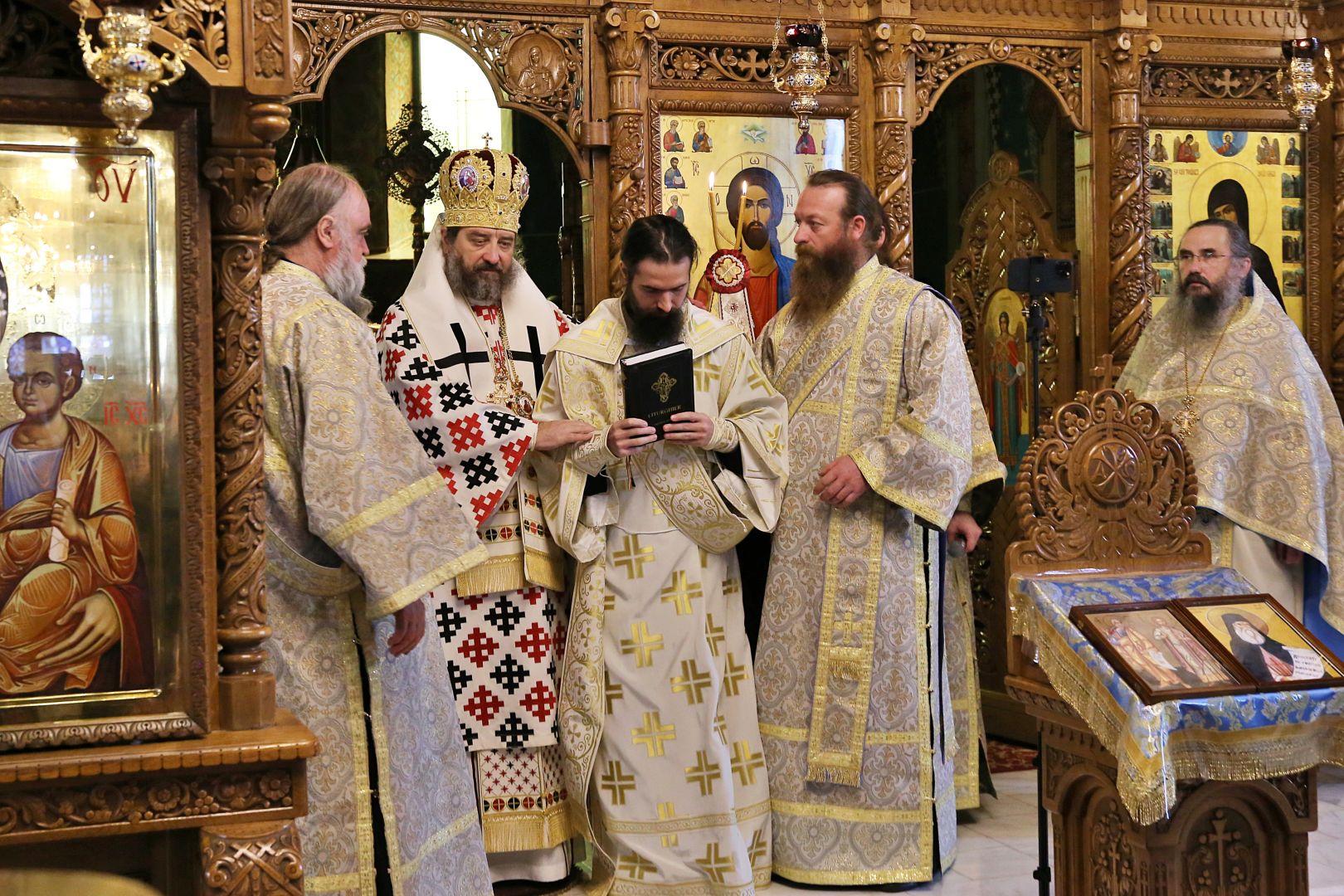 Foto: Flavius Popa Părinții Cleopa Ilie, Ioanichie Bălan și Paisie Olaru au fost pomeniți la Mănăstirea Sihăstria