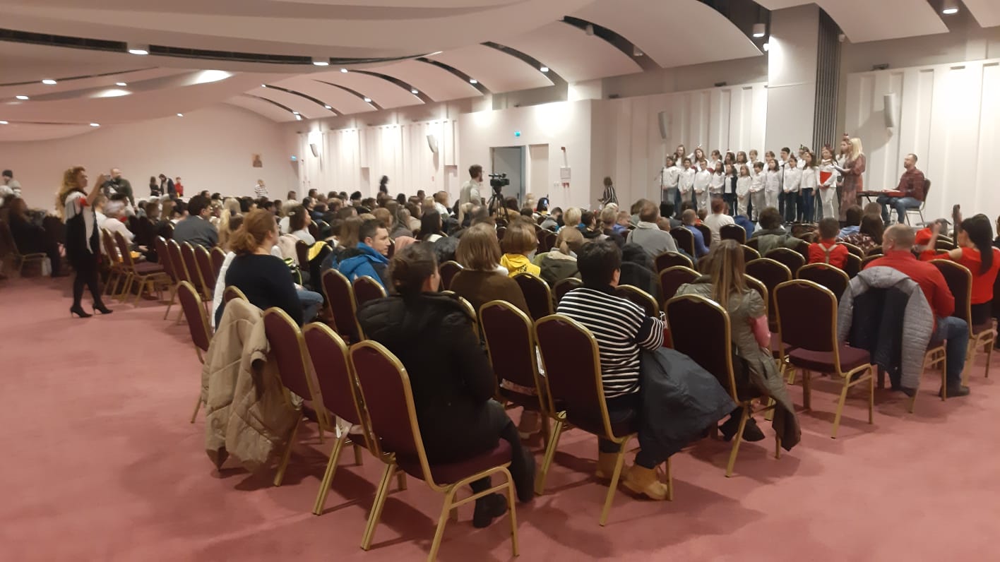 Serbare de Crăciun pentru refugiații din Ucraina, la Centrul de evenimente „Agora”