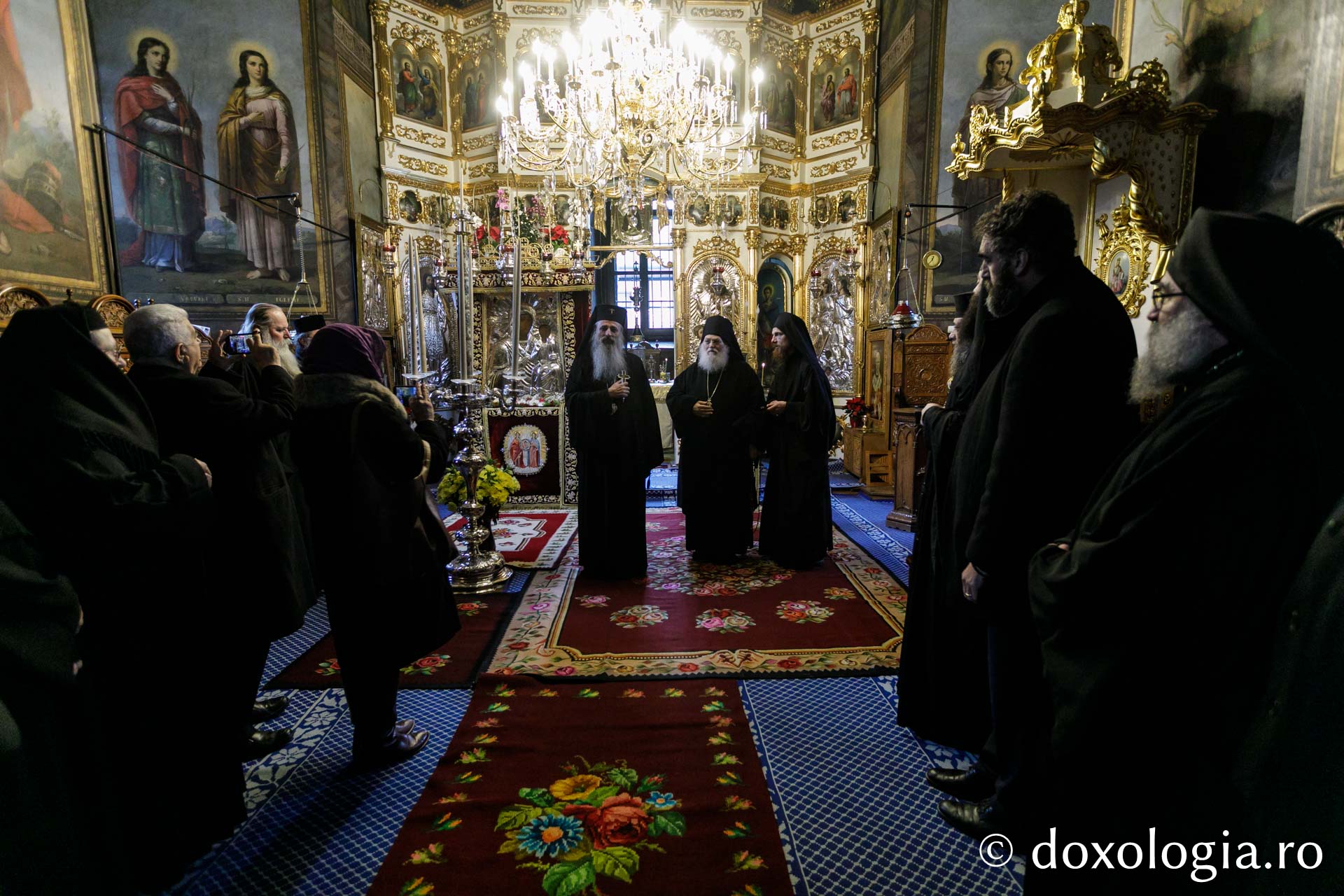 Părintele Efrem Vatopedinul în vizită în Arhiepiscopia Iașilor