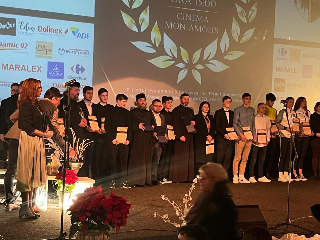 Elevi și profesori de la Seminarul Teologic Ortodox „Veniamin Costachi”, evidențiați la Gala excelenței în educația nemțeană