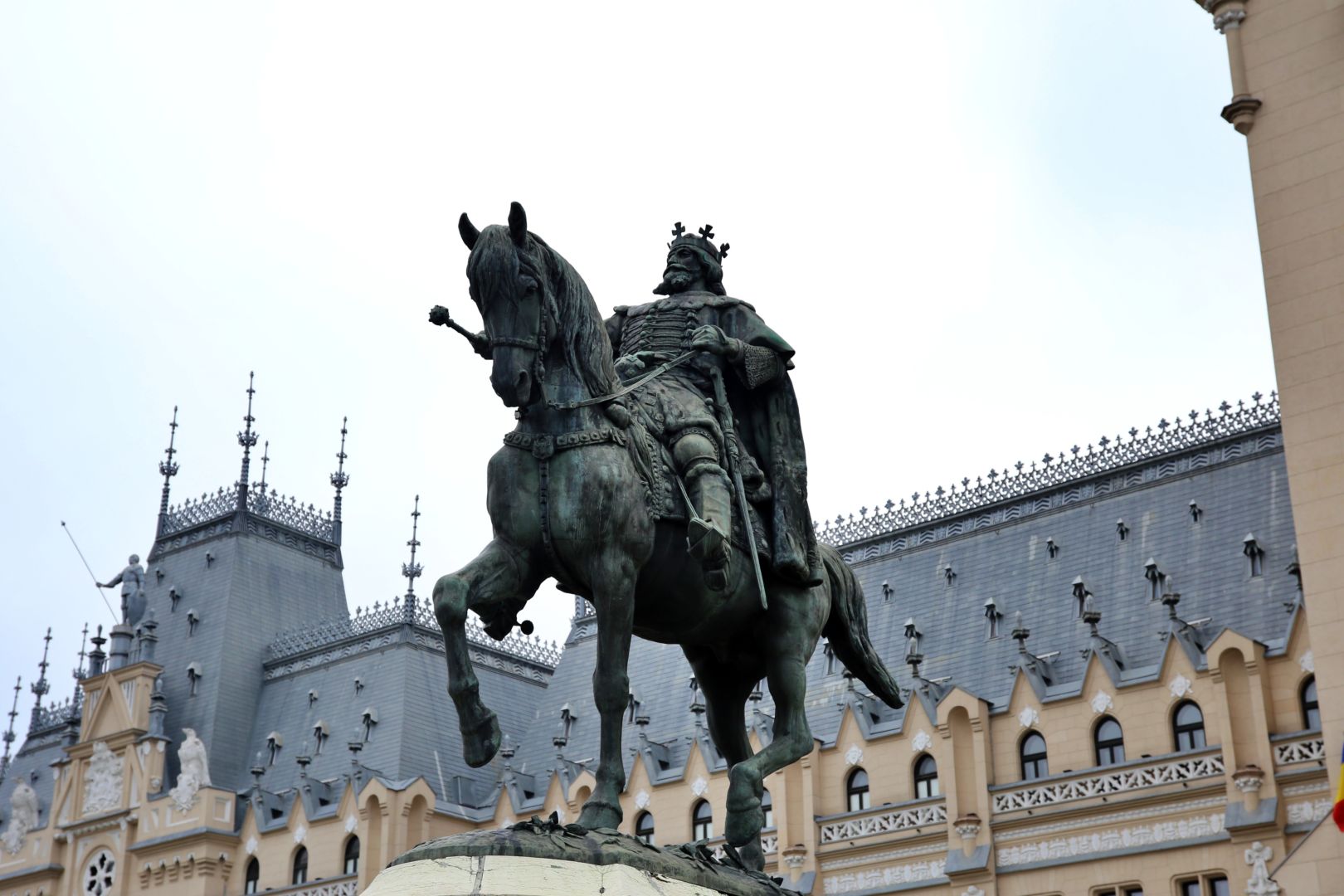 Foto: Flavius Popa „Cum sunt eu în raport cu neamul meu?”, întreabă Părintele Mitropolit de Ziua Națională a României