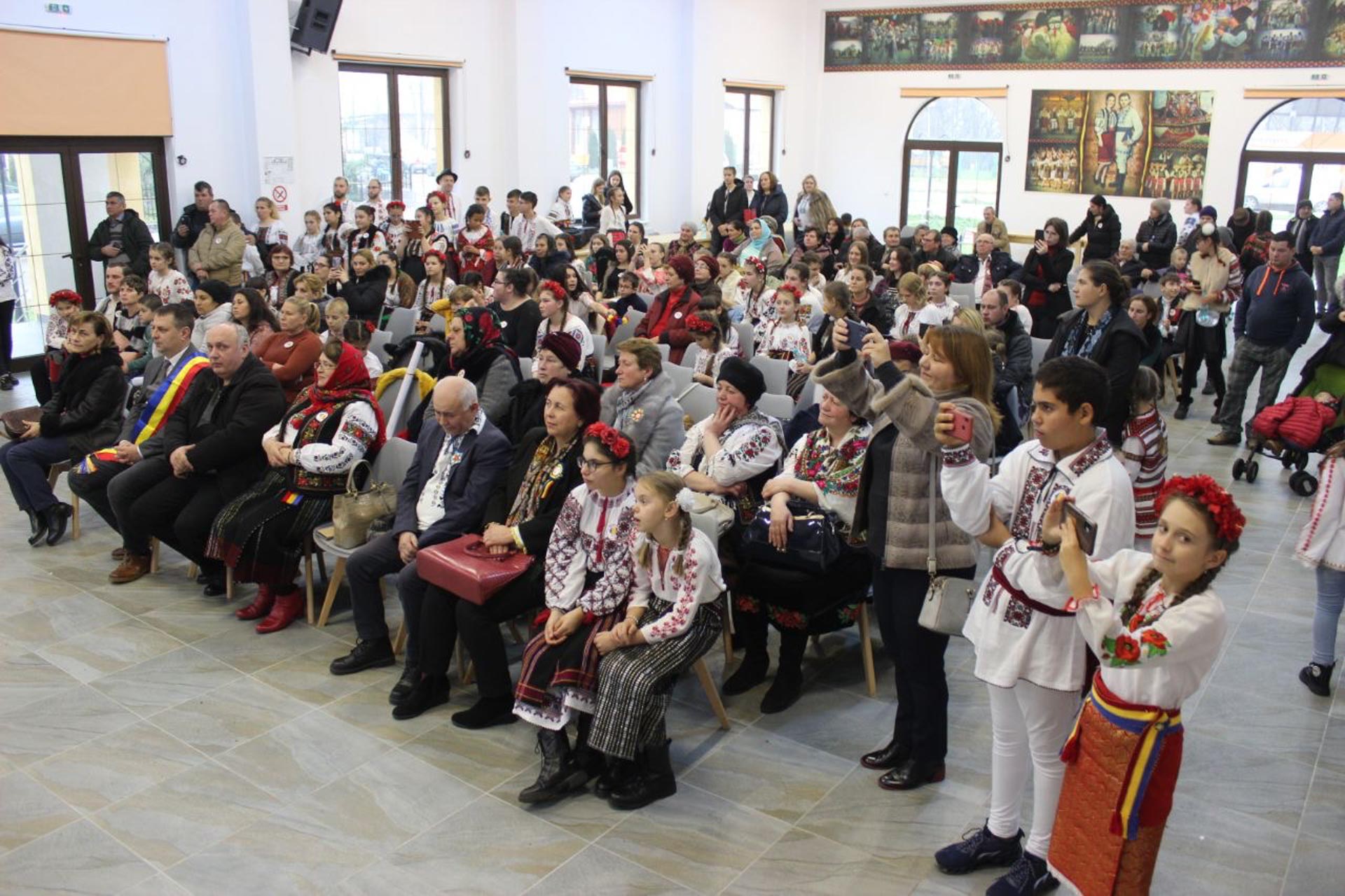 Ziua Națională sărbătorită de tinerii parohiei Rădeni-Neamț