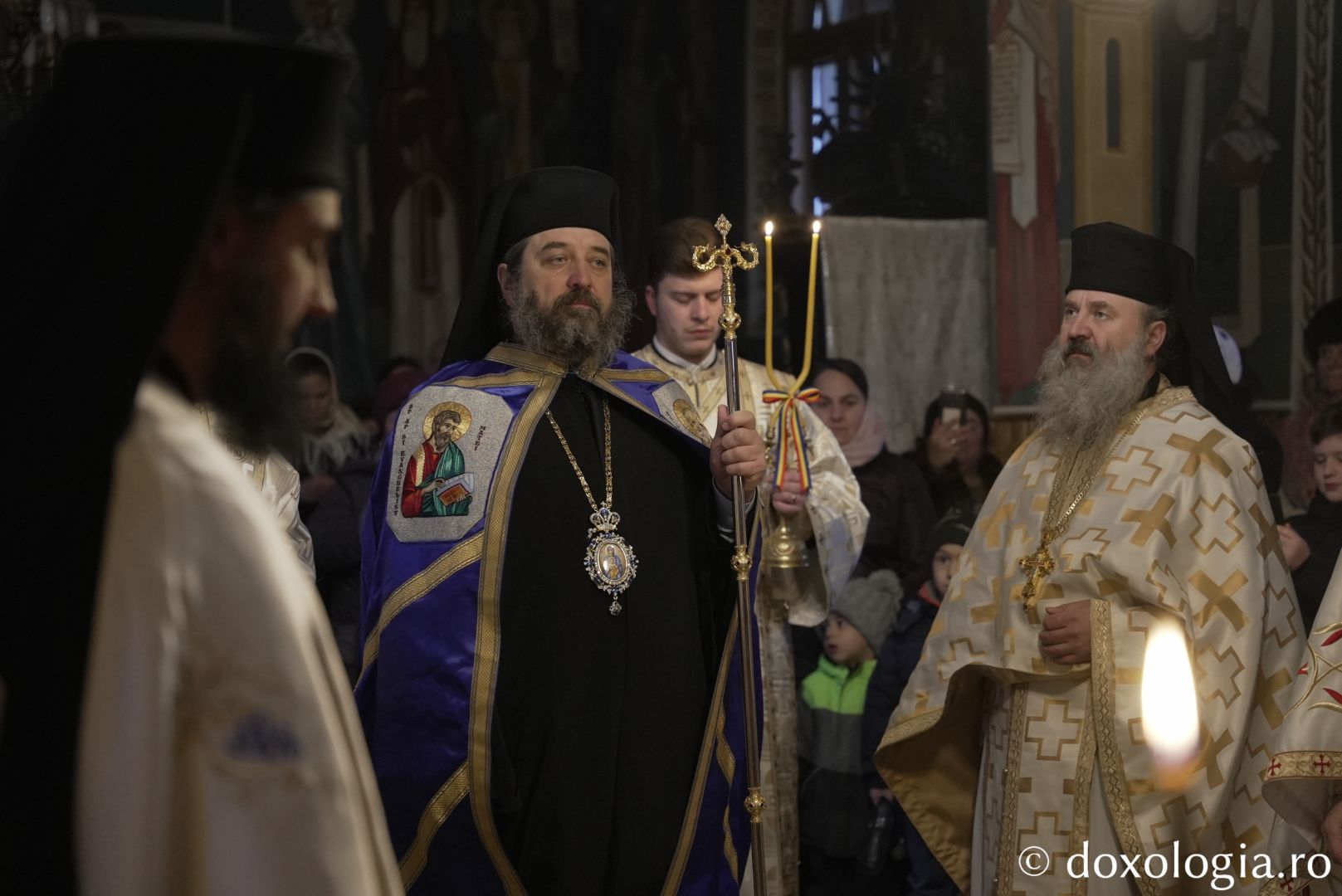 Foto: Adrian Sârbu Părintele Episcop-vicar Nichifor Botoșăneanul, prezent de praznicul Botezului Domnului la Mănăstirea Horaița
