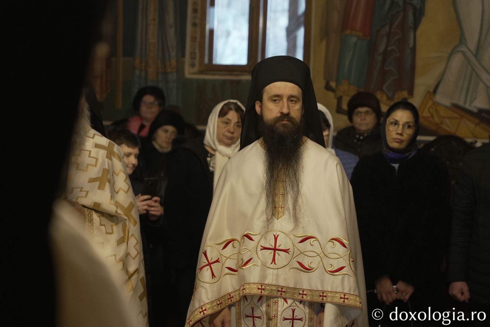 Foto: Adrian Sârbu Părintele Episcop-vicar Nichifor Botoșăneanul, prezent de praznicul Botezului Domnului la Mănăstirea Horaița