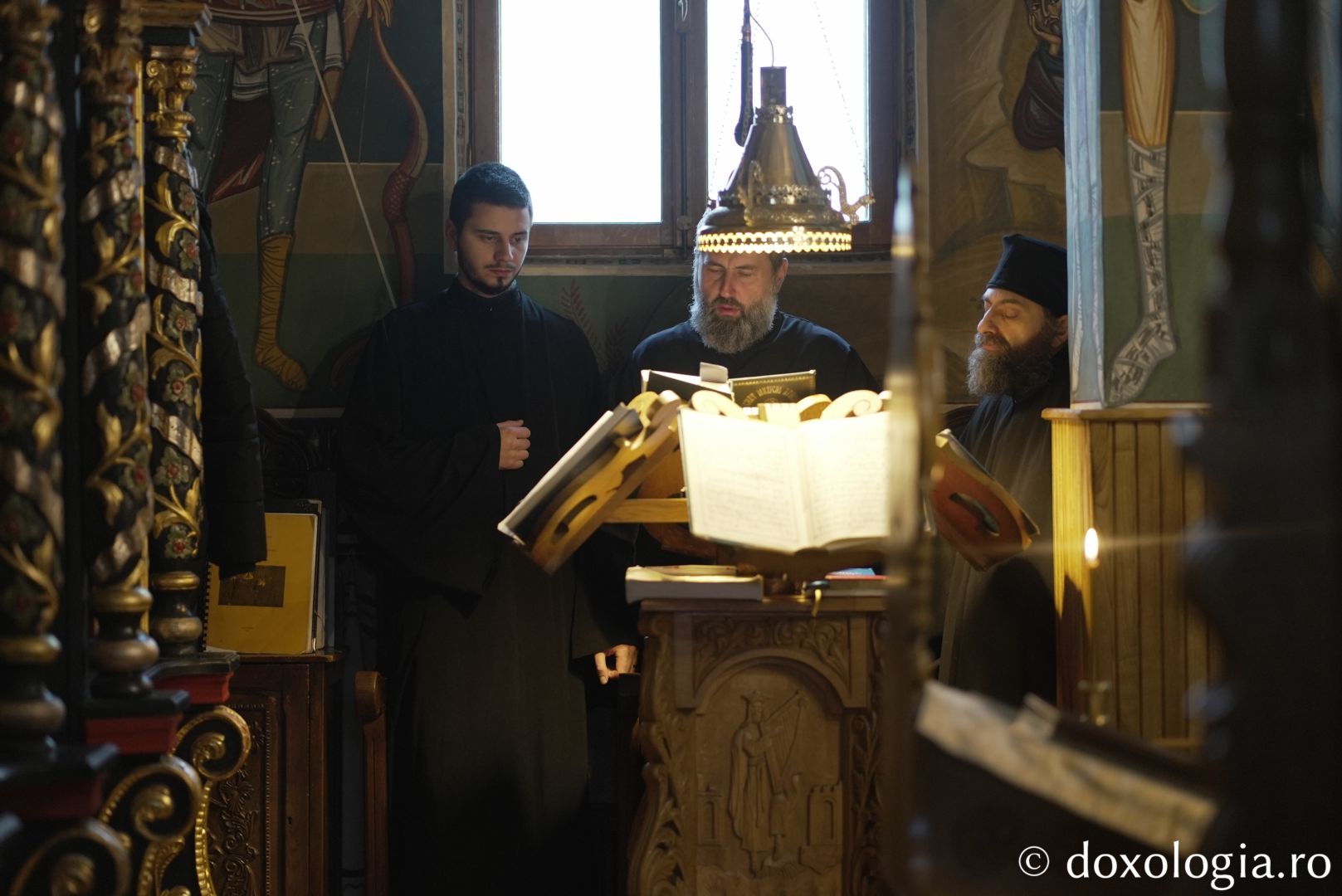 Foto: Adrian Sârbu Părintele Episcop-vicar Nichifor Botoșăneanul, prezent de praznicul Botezului Domnului la Mănăstirea Horaița
