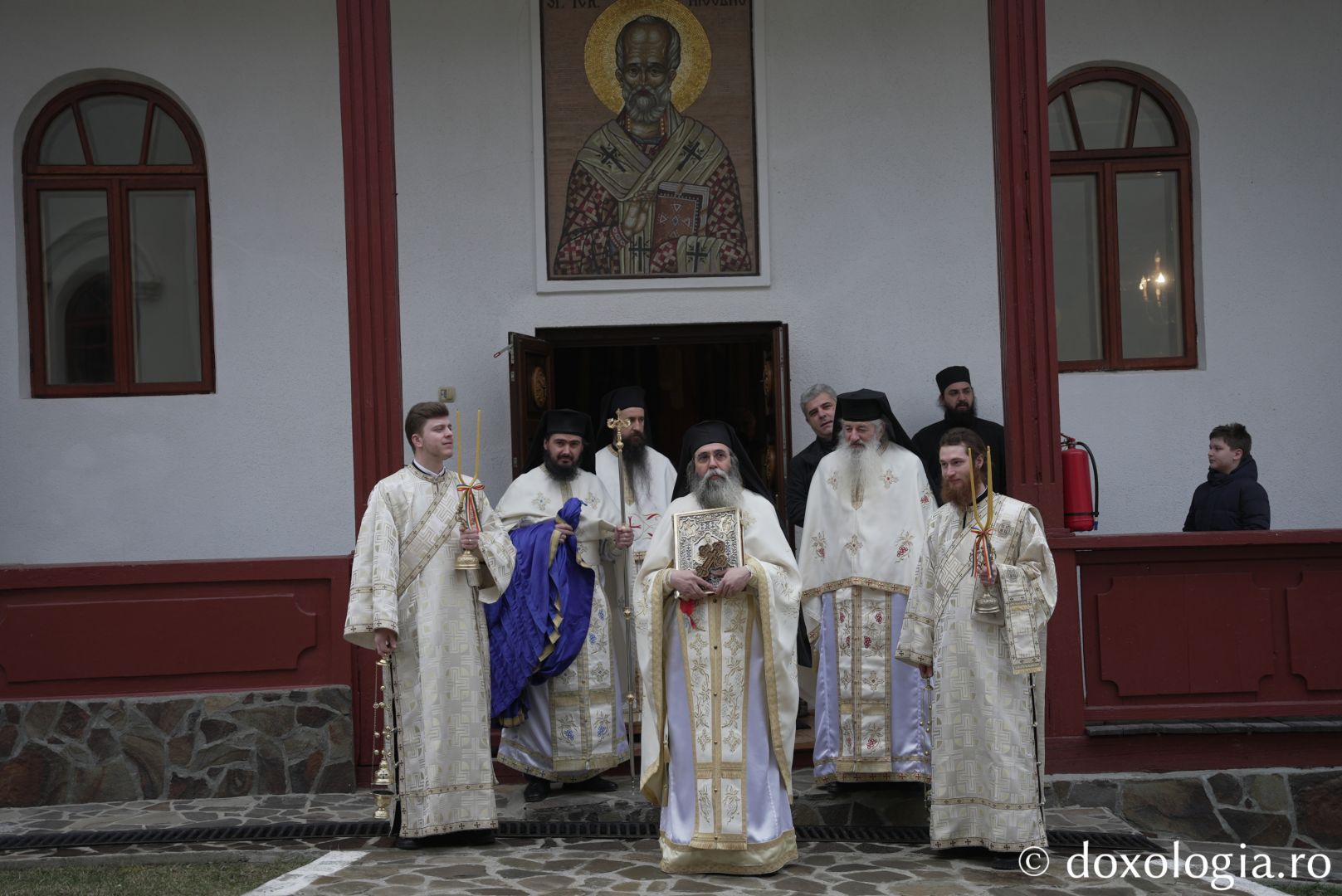 Foto: Adrian Sârbu Părintele Episcop-vicar Nichifor Botoșăneanul, prezent de praznicul Botezului Domnului la Mănăstirea Horaița