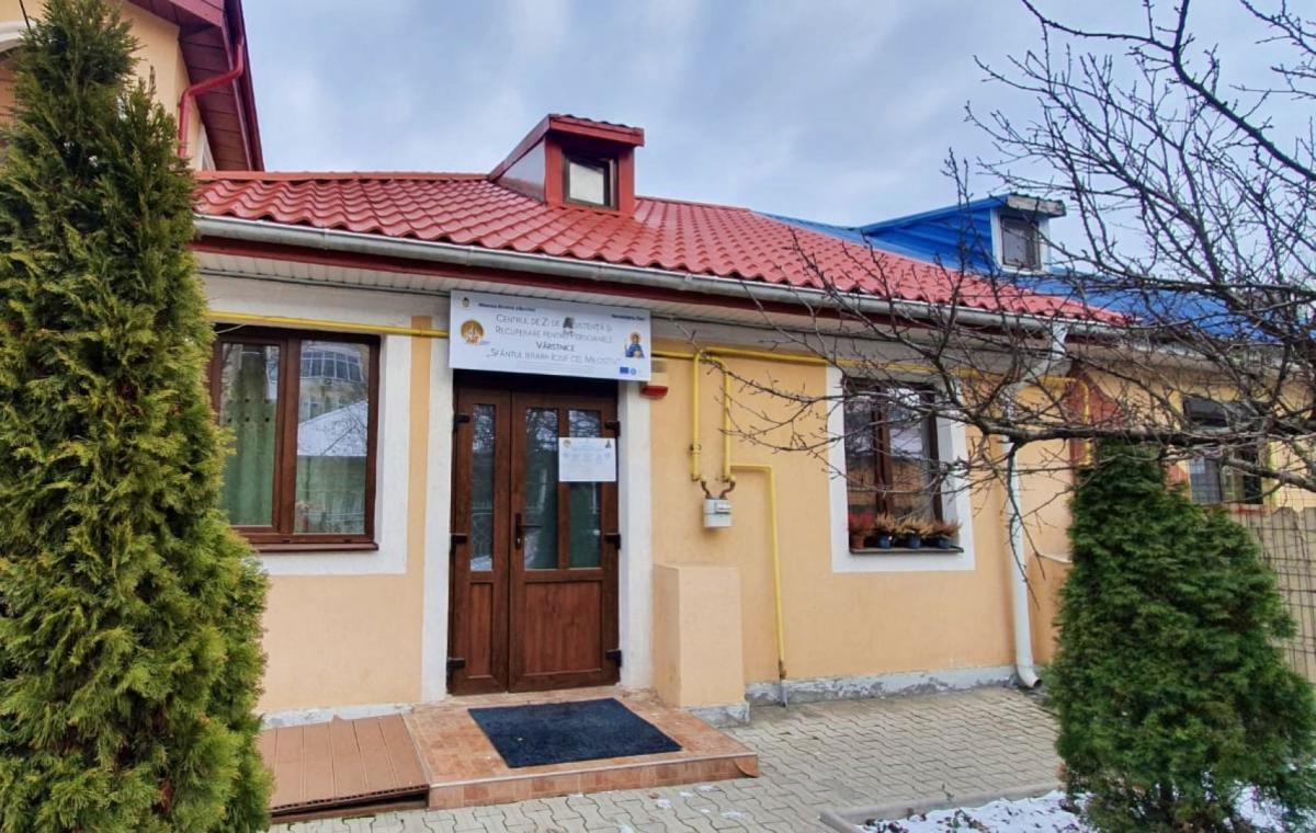 Ediţia a treia a Zilelor Sfântului Ierarh Iosif cel Milostiv la Centrul de Zi de Asistenţă şi Recuperare pentru Persoanele Vârstnice din cadrul Protopopiatului 2 Iaşi