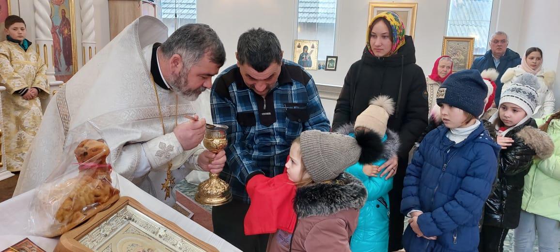 „Români, pentru românii încercați din Ucraina”