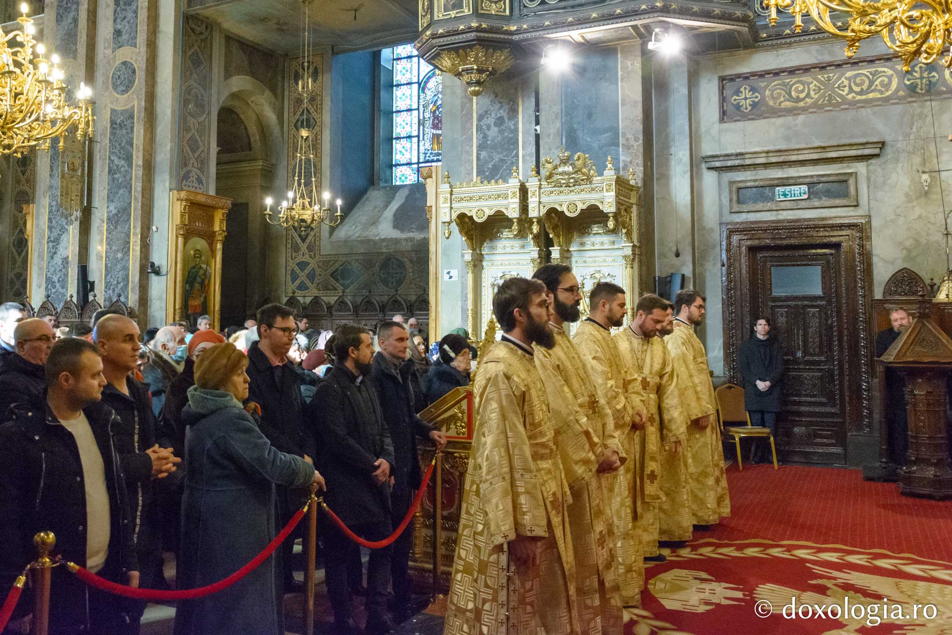 Sfinții Trei Ierarhi, sărbătoriți de studenții teologi ortodocși din capitala Moldovei