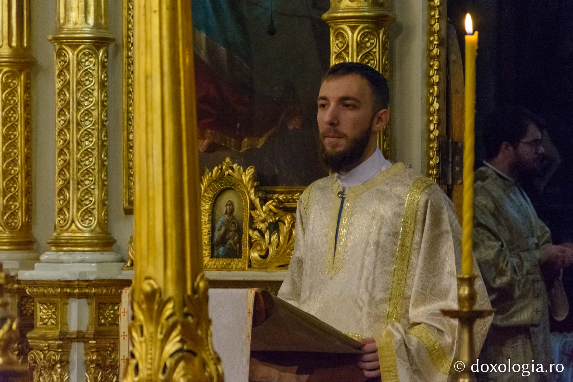 Sfinții Trei Ierarhi, sărbătoriți de studenții teologi ortodocși din capitala Moldovei