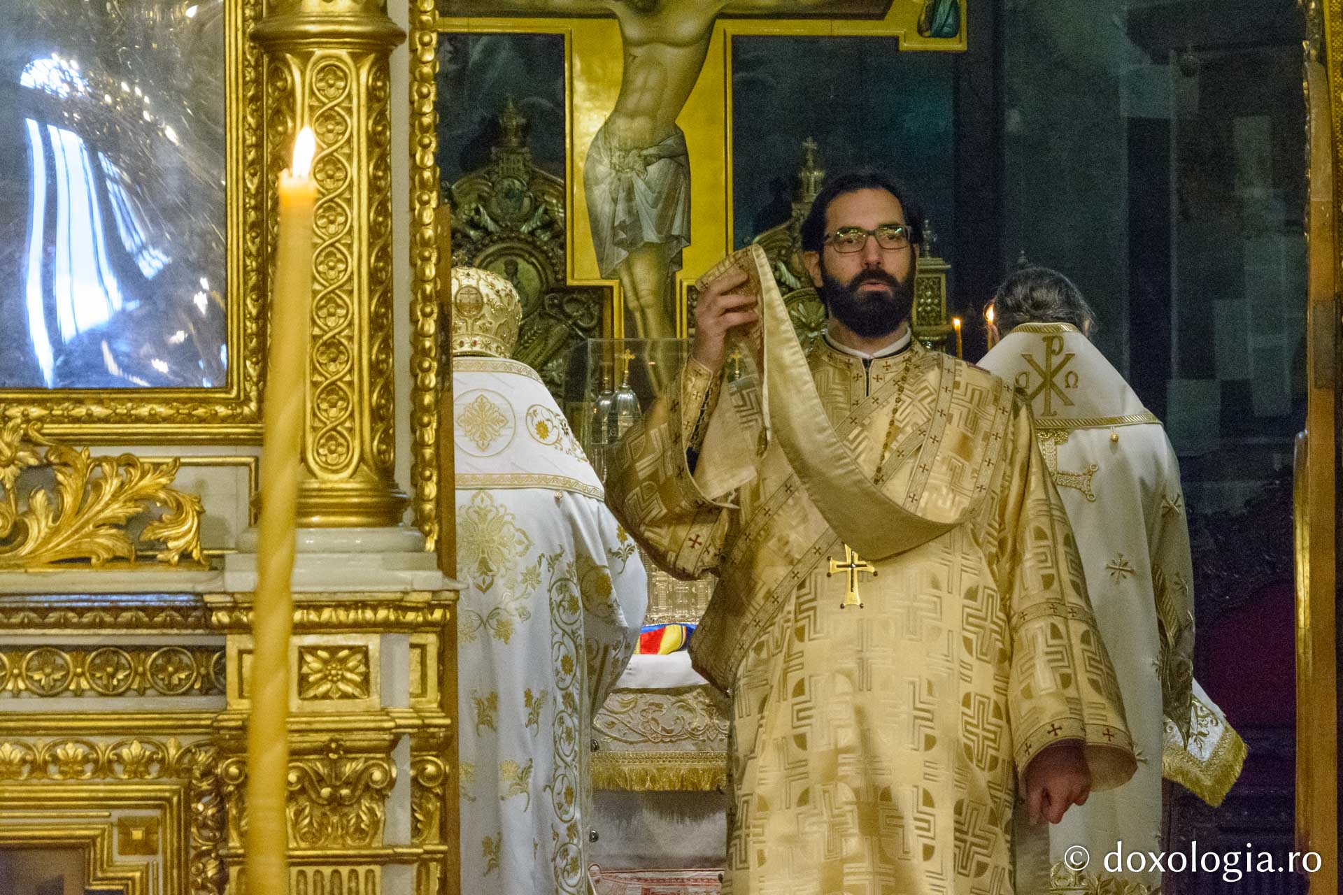 Sfinții Trei Ierarhi, sărbătoriți de studenții teologi ortodocși din capitala Moldovei