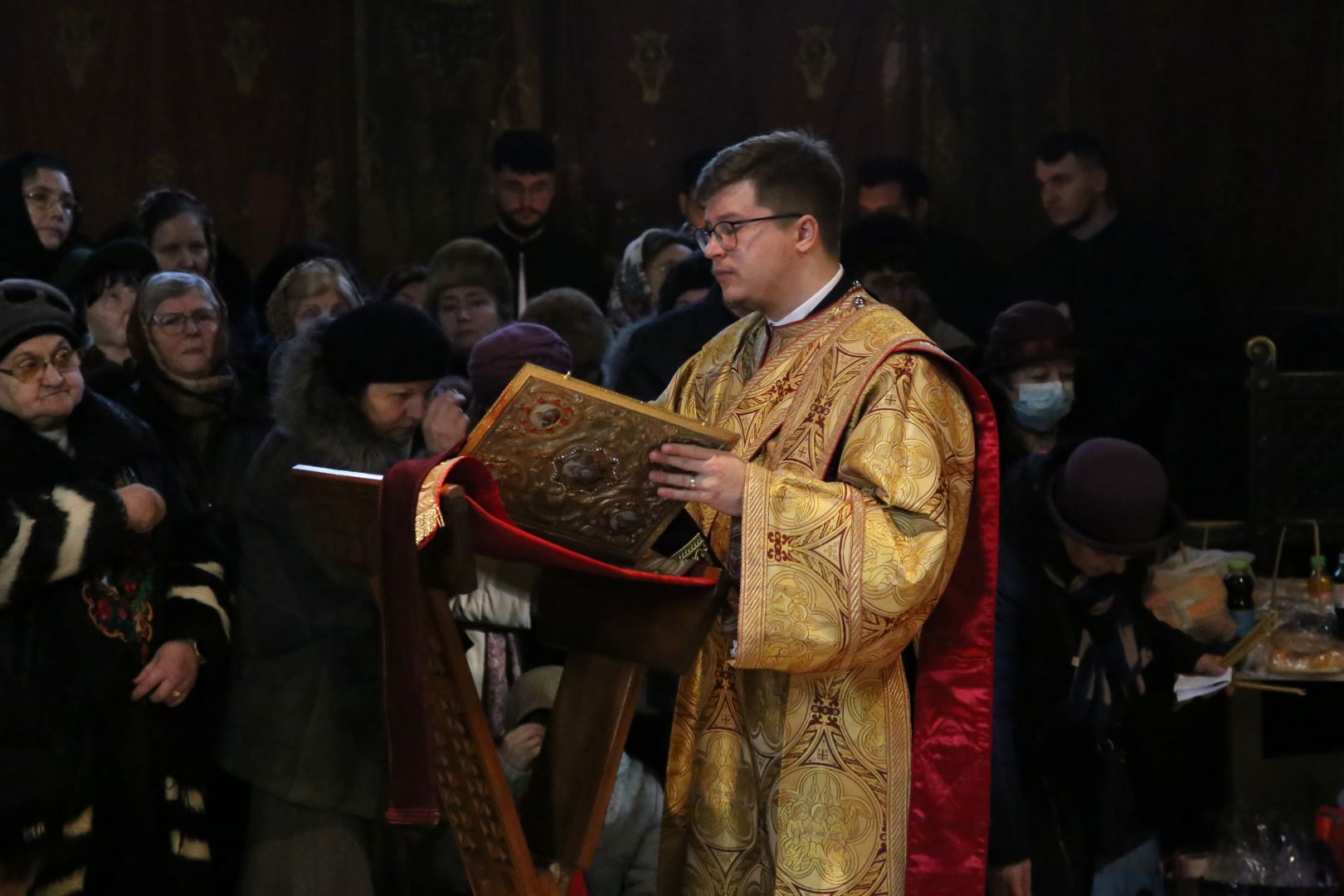 Foto: Flavius Popa „Cei trei luminători mai mari” au fost cinstiți la hramul Mănăstirii „Sfinții Trei Ierarhi” din Iași