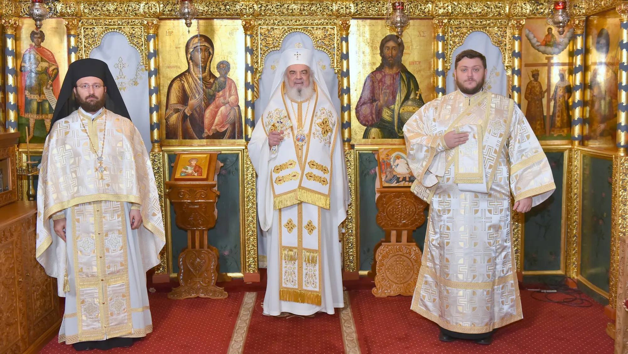 Părintele Patriarh Daniel: „Iisus Hristos ne arată că este drept şi demn ca omul să mulţumească pentru binefacerile primite”