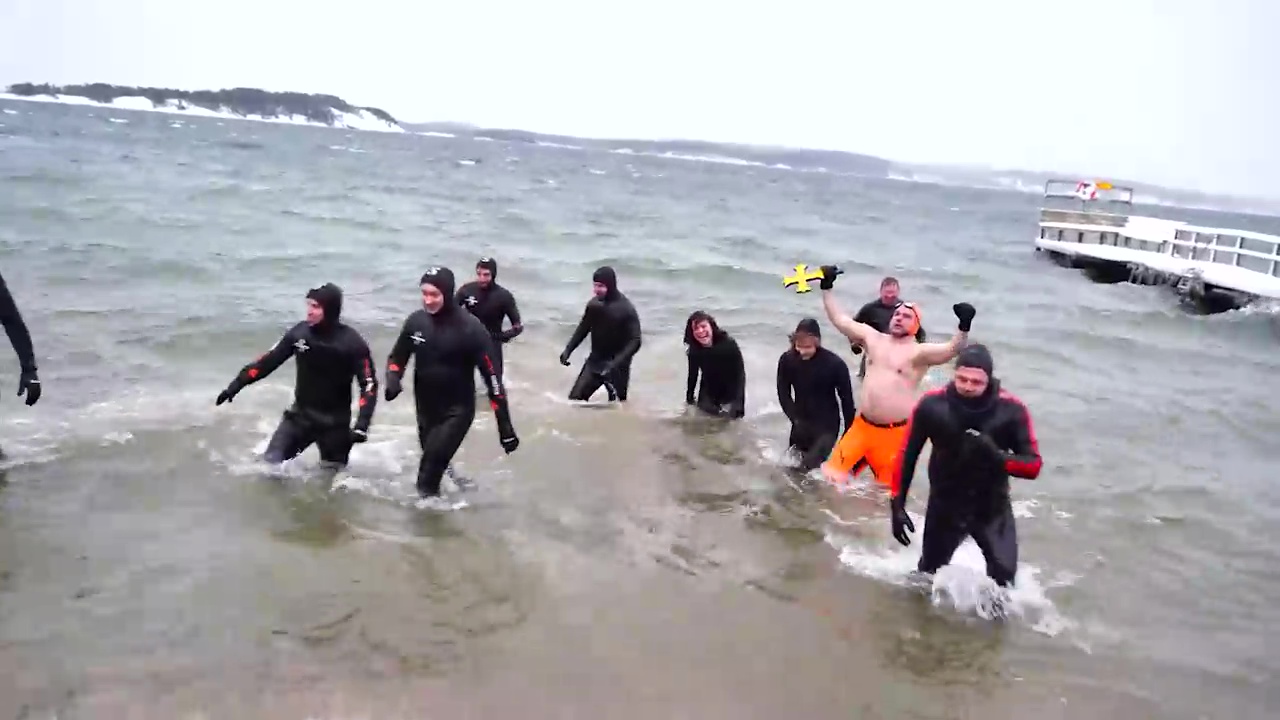 (Video) „Nu am fost descurajați nici de nămeți, nici de gerul lăuntric!”, Bobotează, 6 01 2023, Stockholm