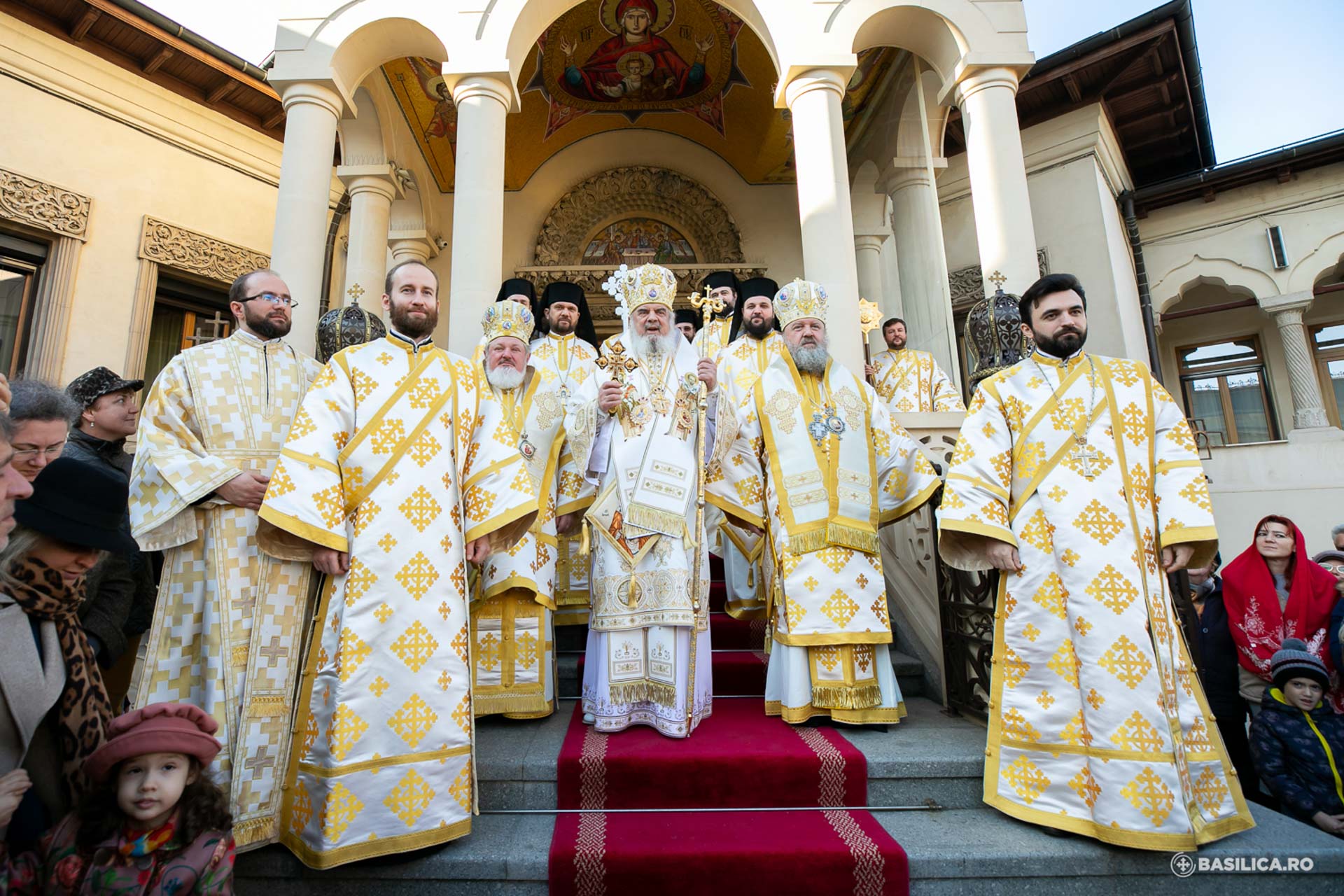 Anul omagial și comemorativ 2023 a fost proclamat în mod solemn. „Este o mare șansă de a-i cerceta pe bătrâni”, spune Patriarhul Daniel