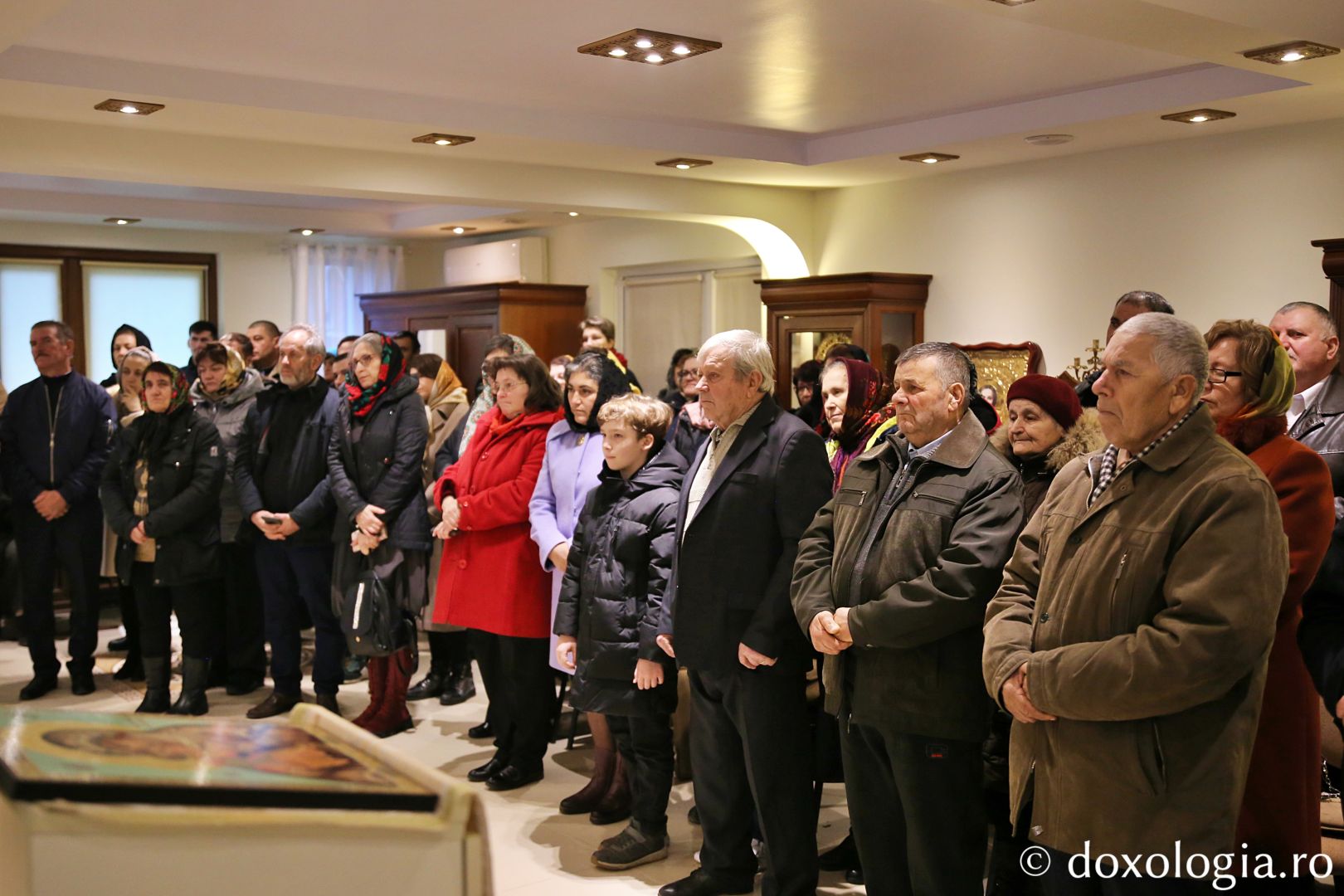 Credincioșii din Chilișoaia au, începând de astăzi, un nou preot paroh