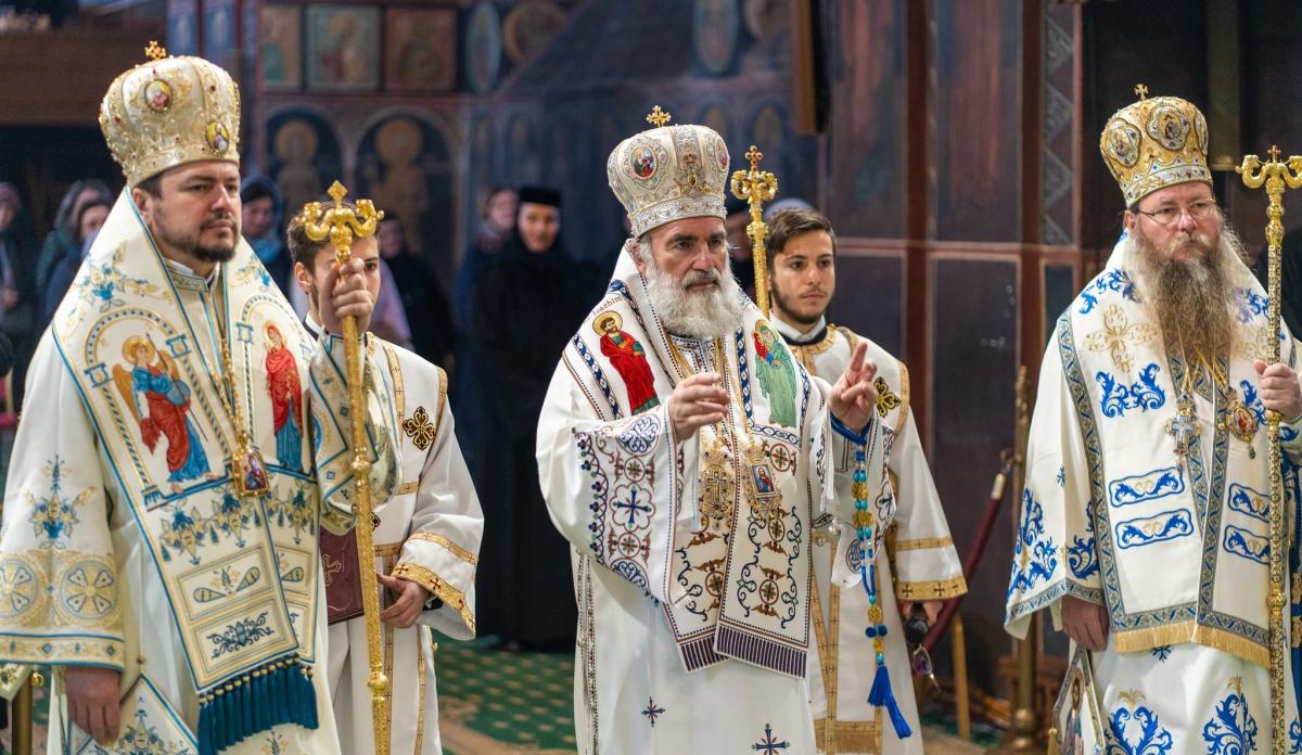 Înaltpreasfințitul Părinte Ioachim, de opt ani Arhiepiscopul Romanului și Bacăului