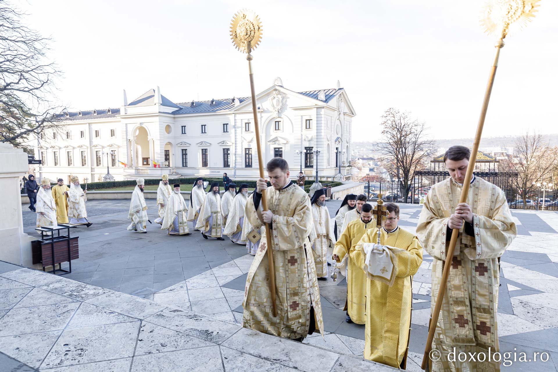 Foto: Oana Nechifor Patru ierarhi au slujit la hramul istoric al Catedralei Mitropolitane din Iași
