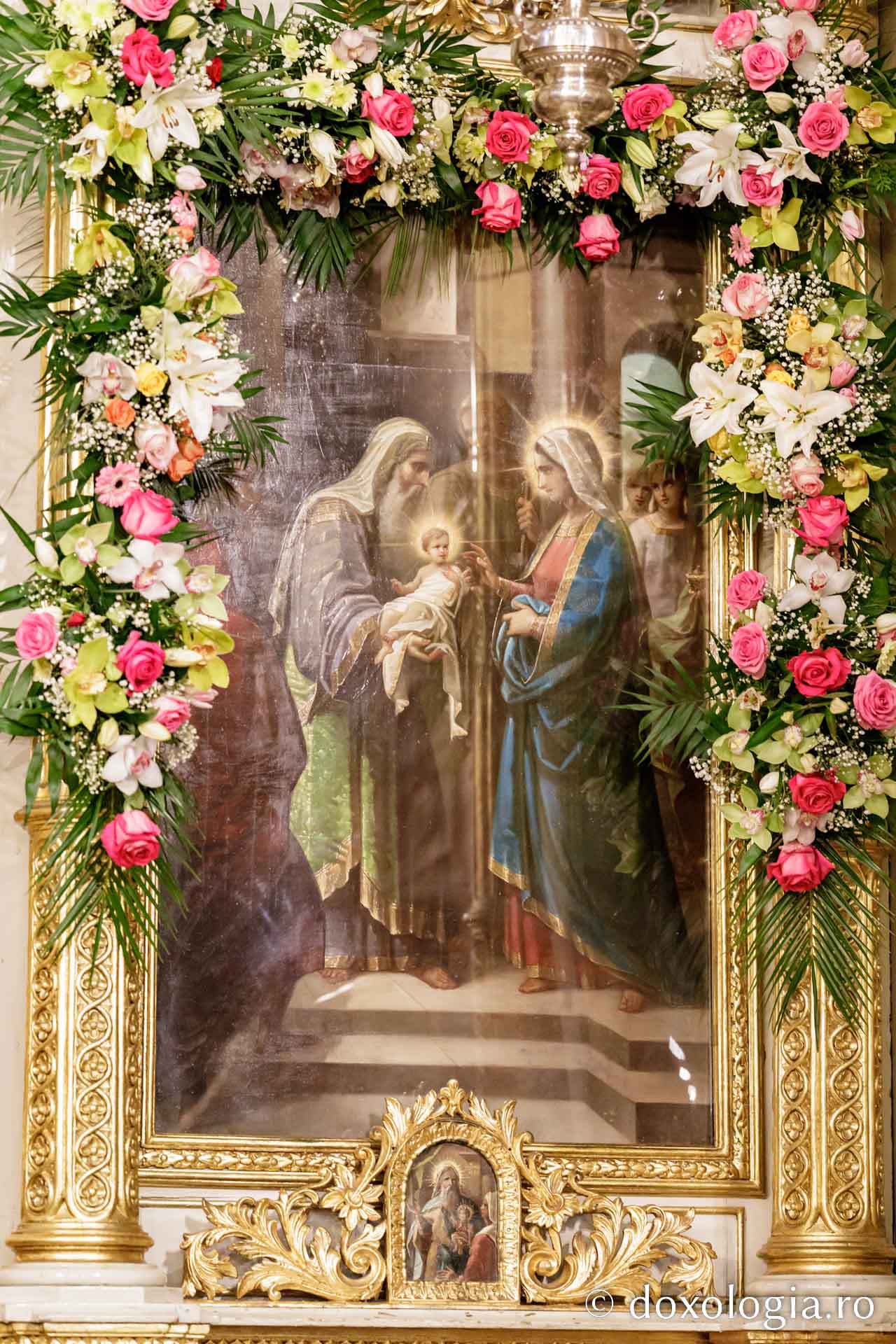 Foto: Oana Nechifor Patru ierarhi au slujit la hramul istoric al Catedralei Mitropolitane din Iași