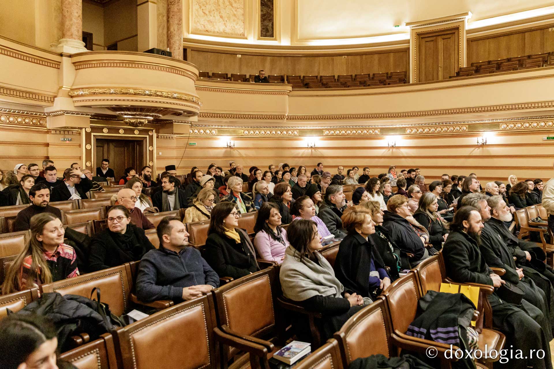 PS Macarie, o nouă apariție editorială: Mărturiile episcopului pelerin au fost prezentate la BCU Iași