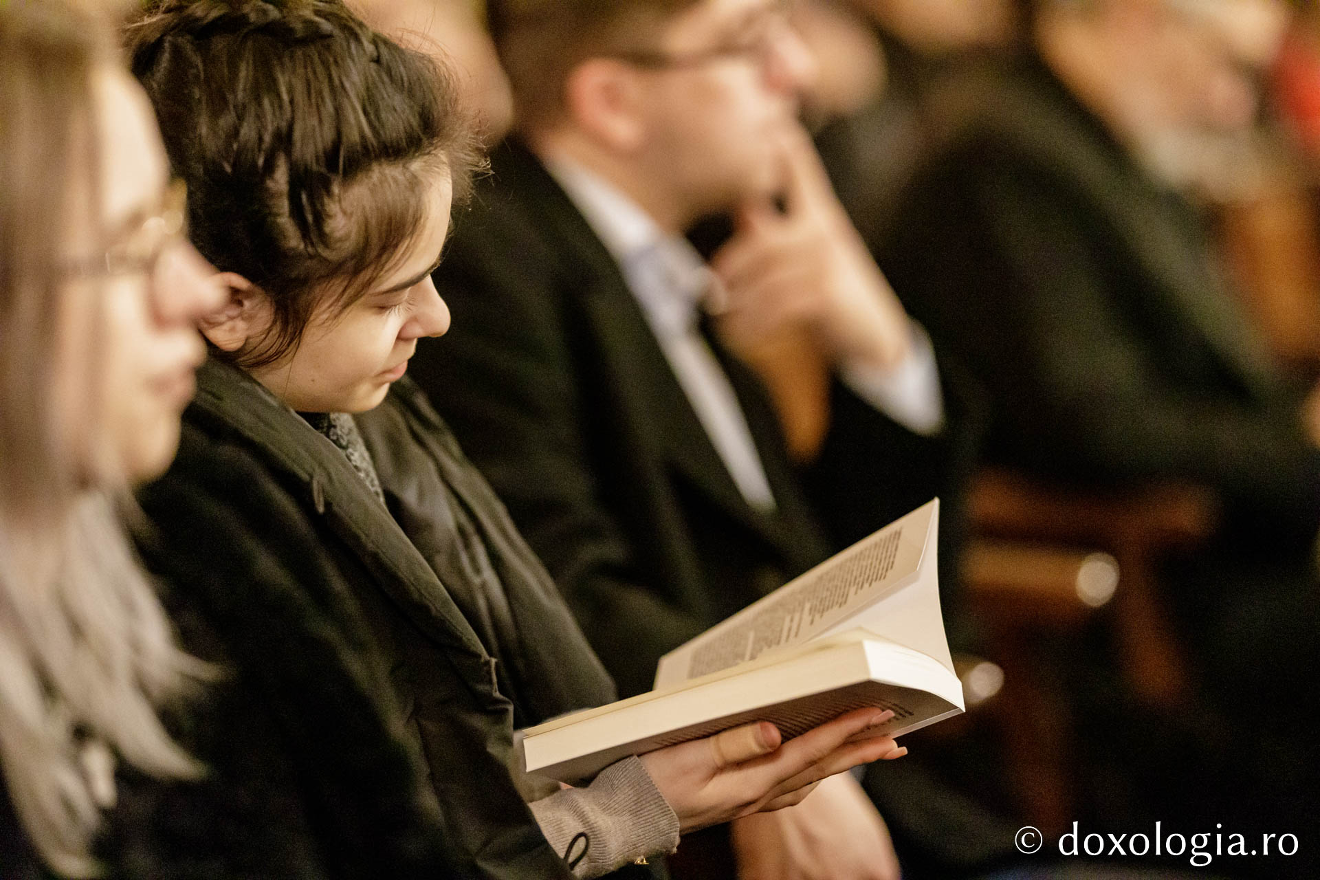 PS Macarie, o nouă apariție editorială: Mărturiile episcopului pelerin au fost prezentate la BCU Iași