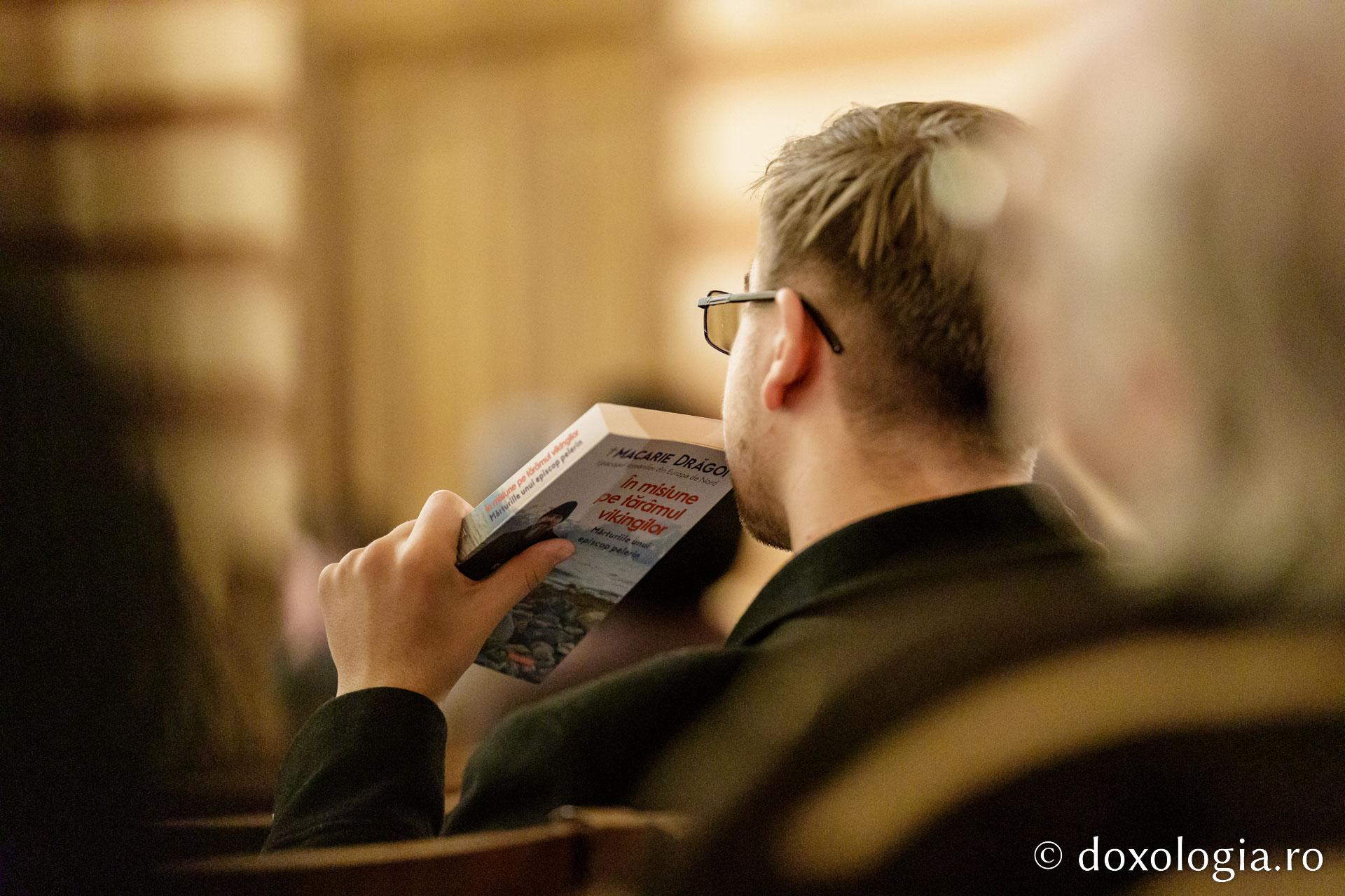 PS Macarie, o nouă apariție editorială: Mărturiile episcopului pelerin au fost prezentate la BCU Iași