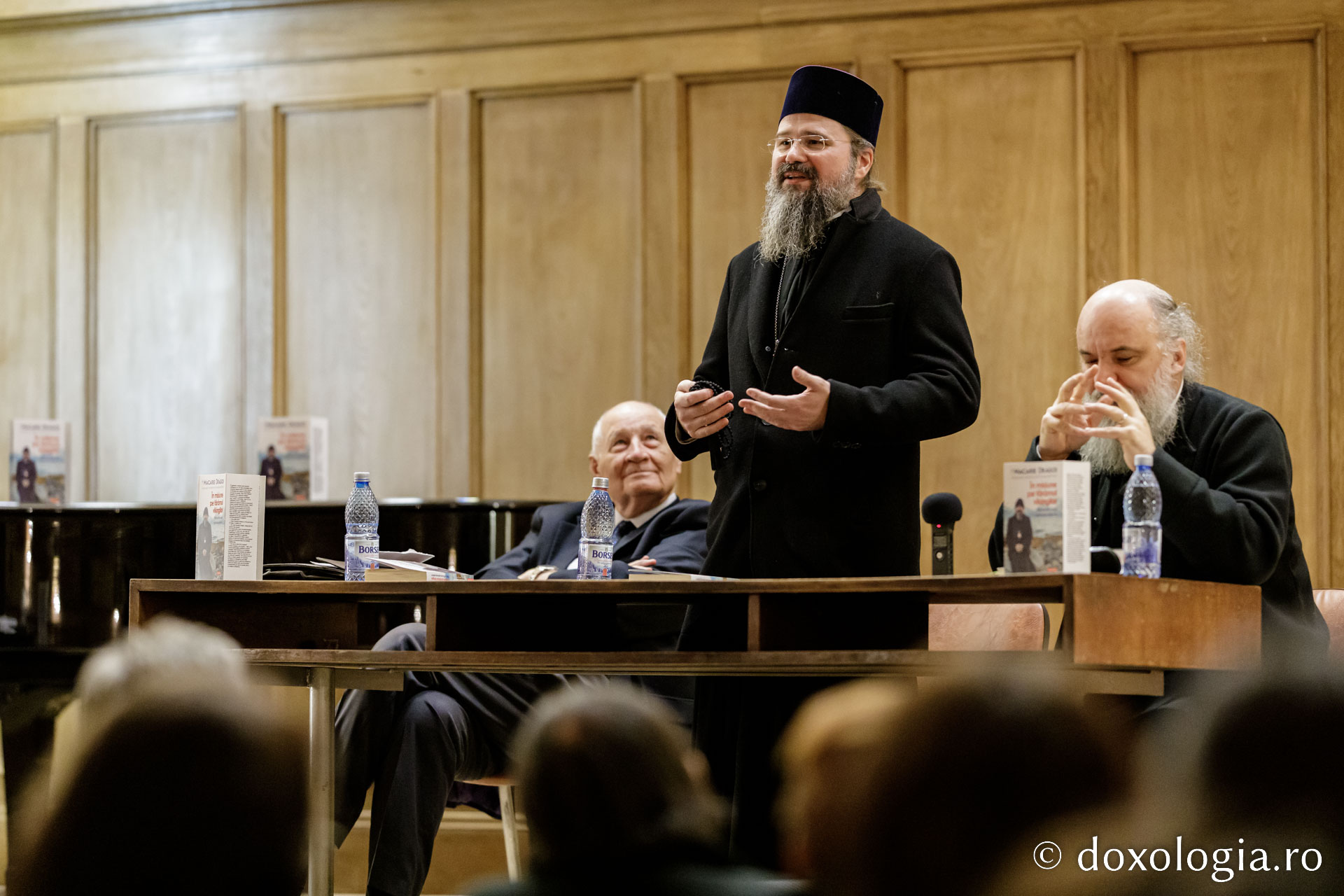 PS Macarie, o nouă apariție editorială: Mărturiile episcopului pelerin au fost prezentate la BCU Iași