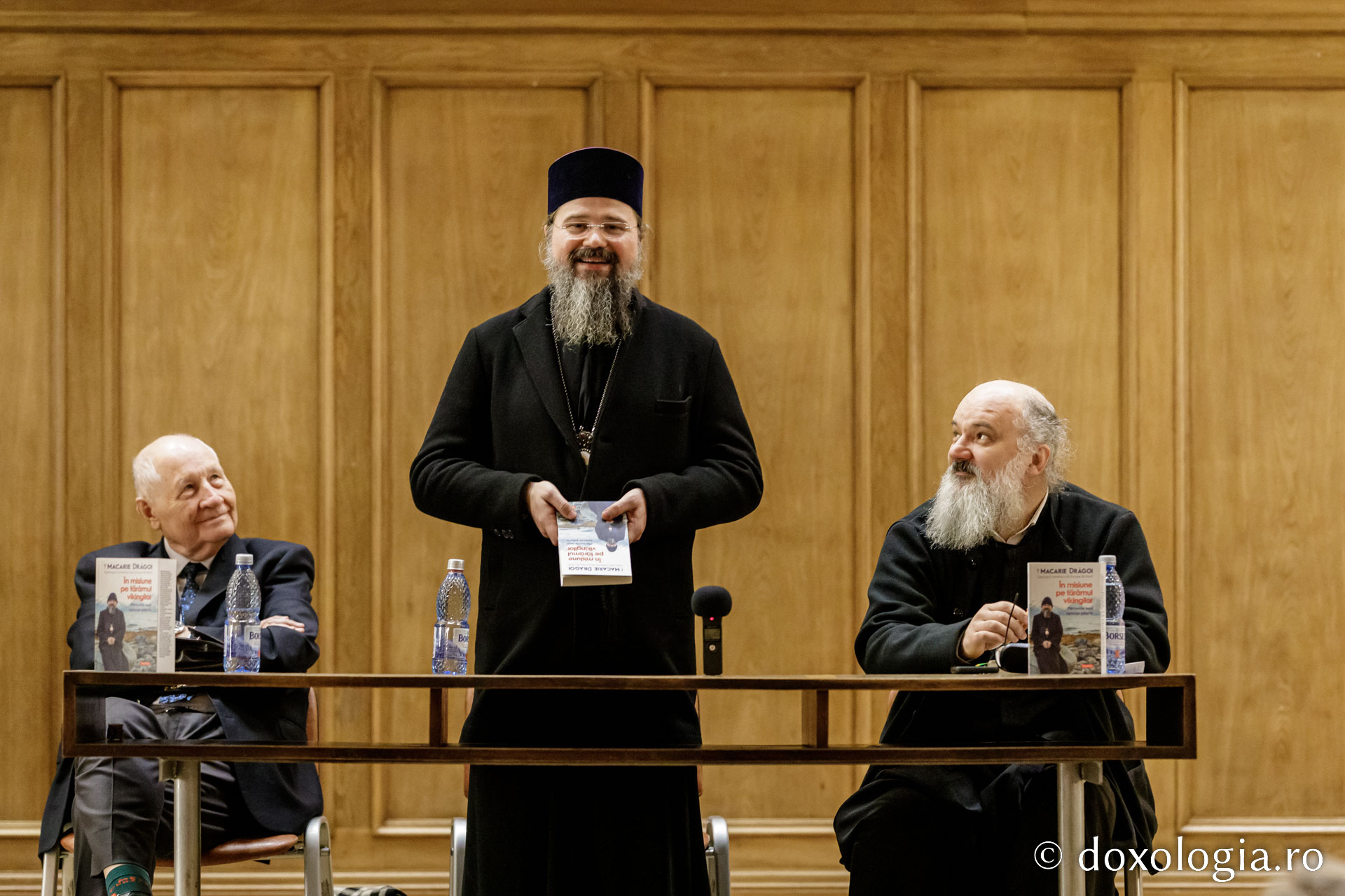 PS Macarie, o nouă apariție editorială: Mărturiile episcopului pelerin au fost prezentate la BCU Iași