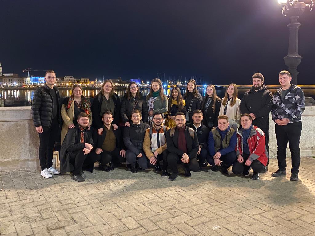 Ucenicii Sfântului Nicolae din Iași au fost în pelerinaj la ocrotitorul lor