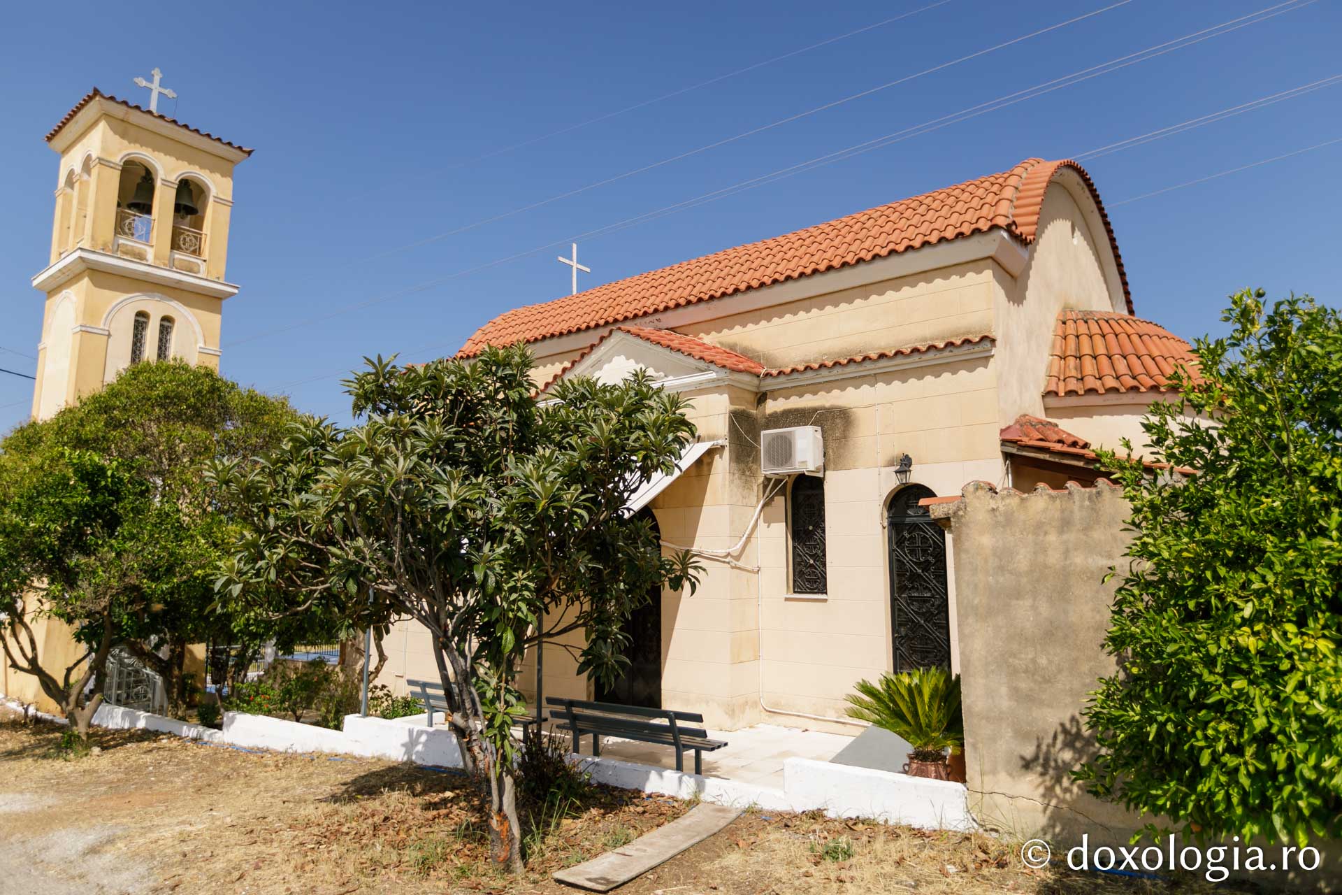 Biserica „Sfânta Mare Muceniță Irina” din Patras – Grecia / Foto: Pr. Silviu Cluci Biserica „Sfânta Mare Muceniță Irina” din Patras – Grecia