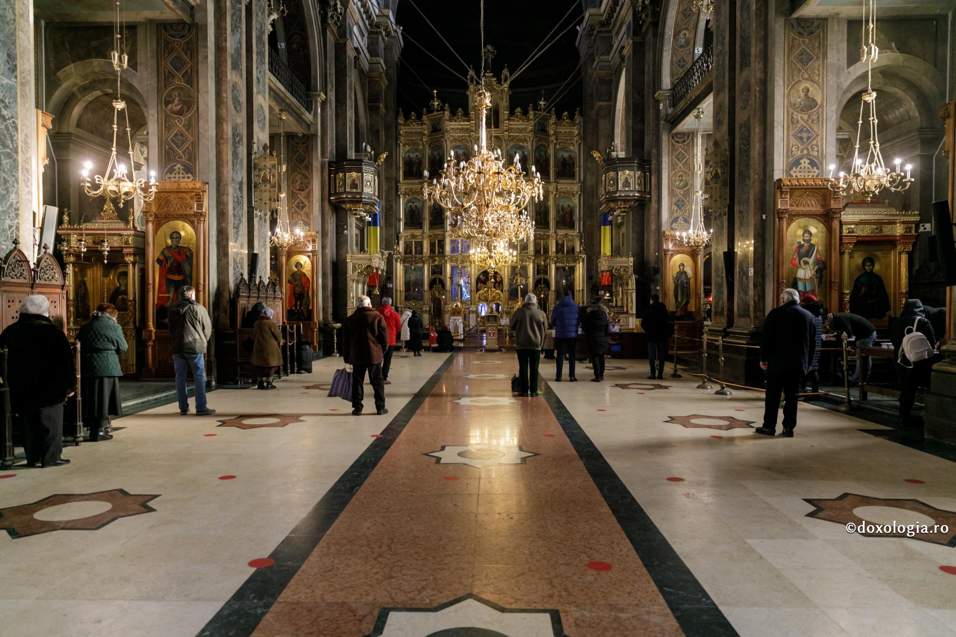 Programul slujbelor în cea de-a treia săptămână din Postul Mare la Catedrala Mitropolitană din Iași