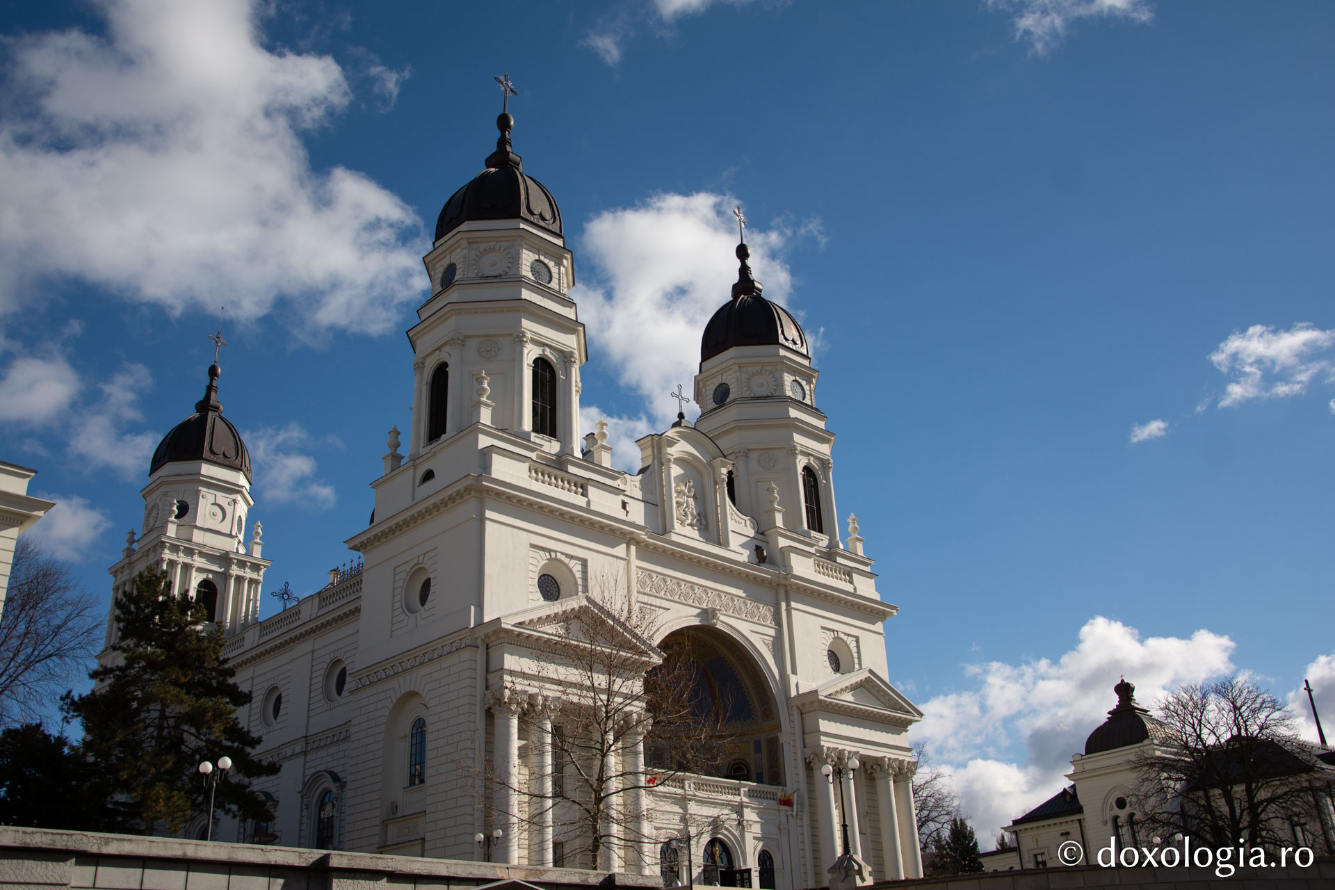 Părintele Mitropolit Teofan: „În viața noastră nu există decât o singură scăpare: să ne întoarcem la Dumnezeu”