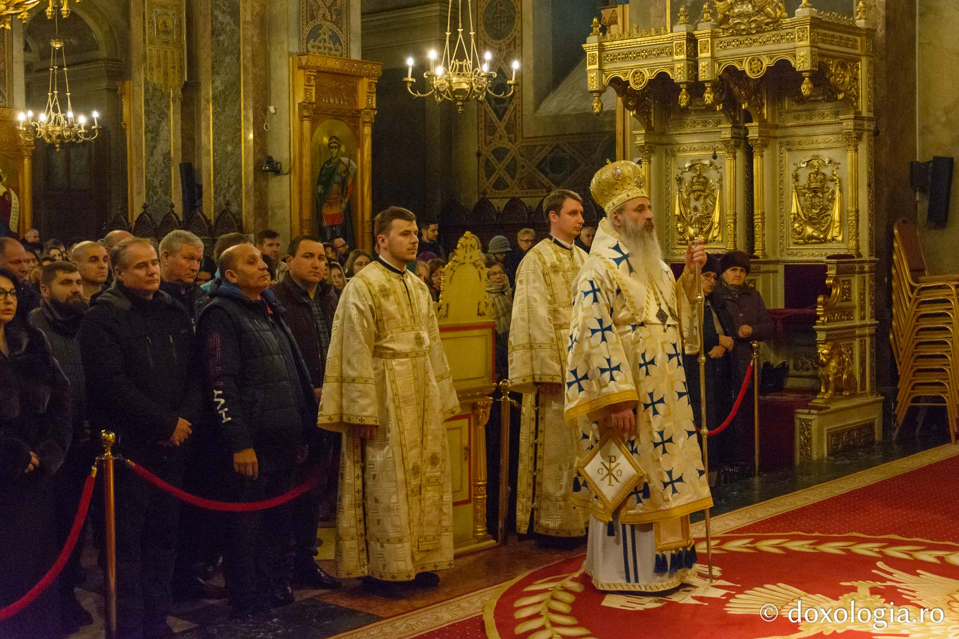 Părintele Mitropolit Teofan: „În viața noastră nu există decât o singură scăpare: să ne întoarcem la Dumnezeu”