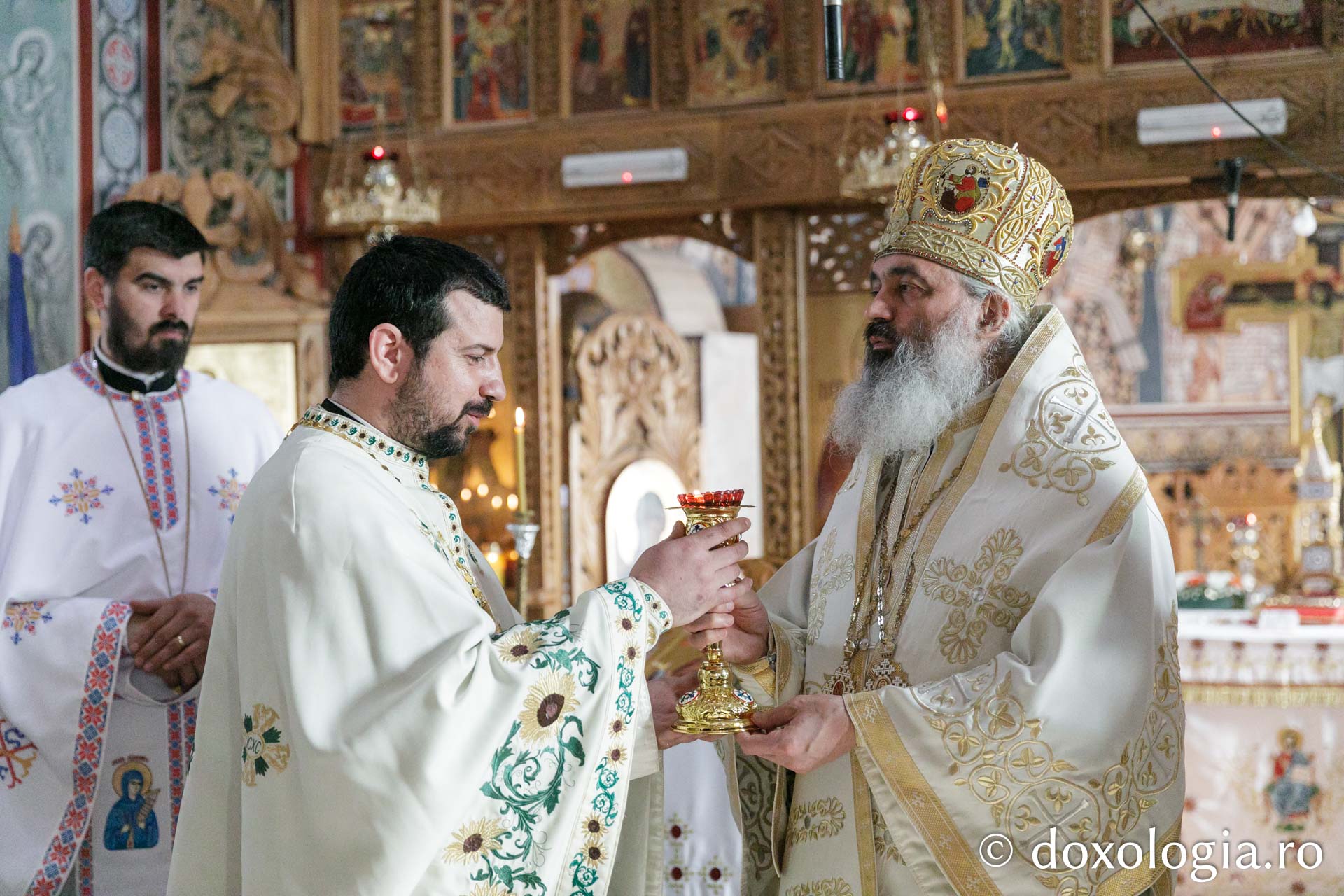 Cel de-al nouălea copil al preotului de la Parohia Frenciugi a fost botezat de PS Antonie