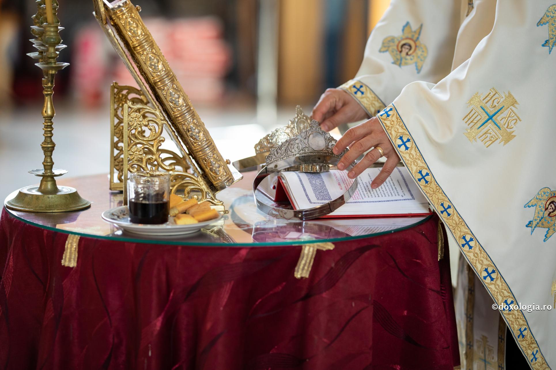 Sfântul Nectarie de la Optina le-a spus că nu este voia lui Dumnezeu să se căsătorească, dar ei nu au ascultat