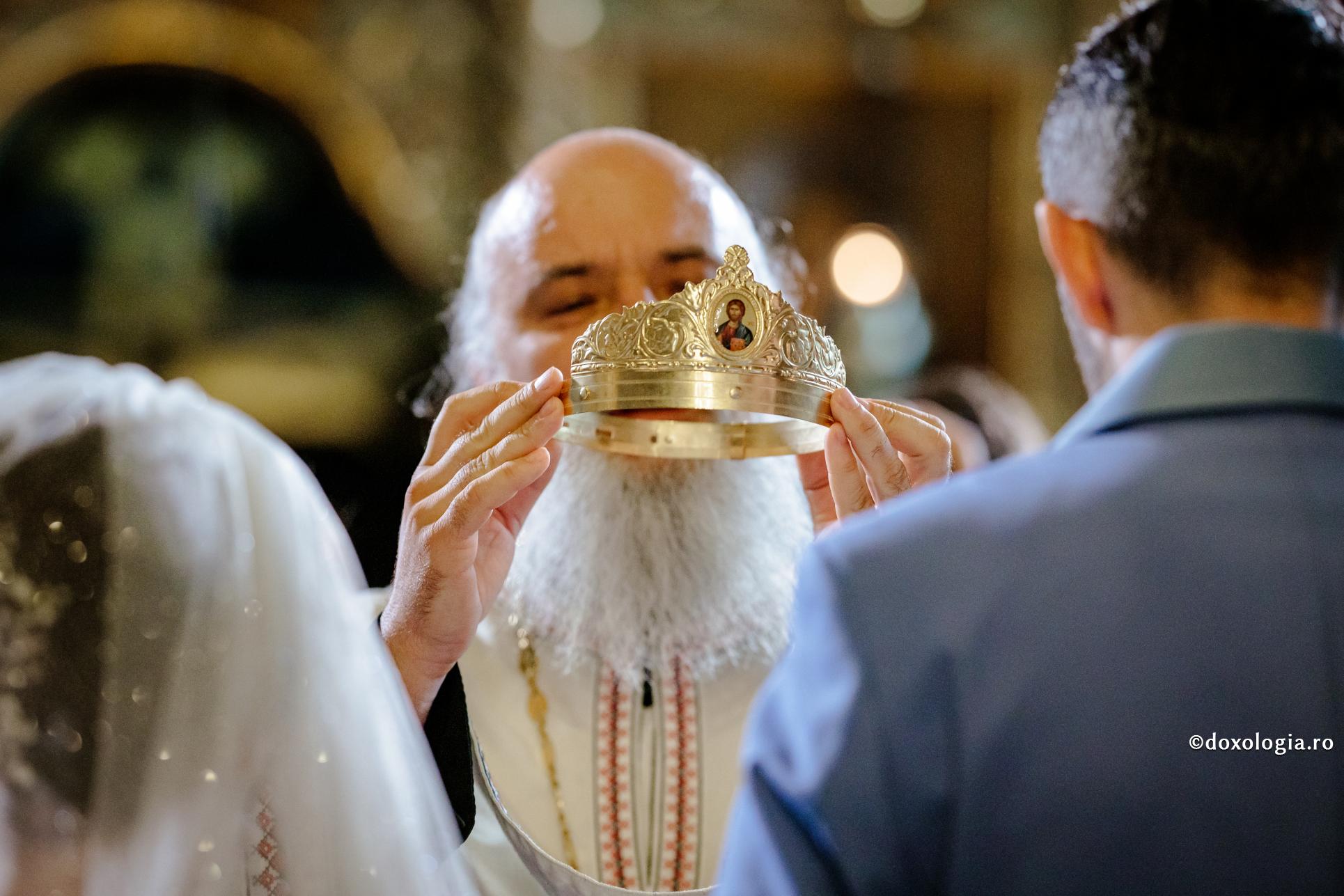 Taina Nunții nu garantează succesul vieții de familie, dar oferă harul necesar pentru a reuși / Foto: Oana Nechifor cununie religioasă