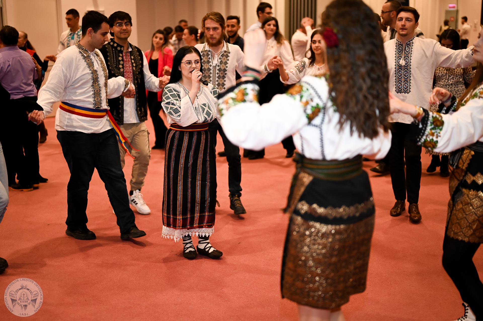 Spectacol caritabil ASCOR Iași „O seară românească”