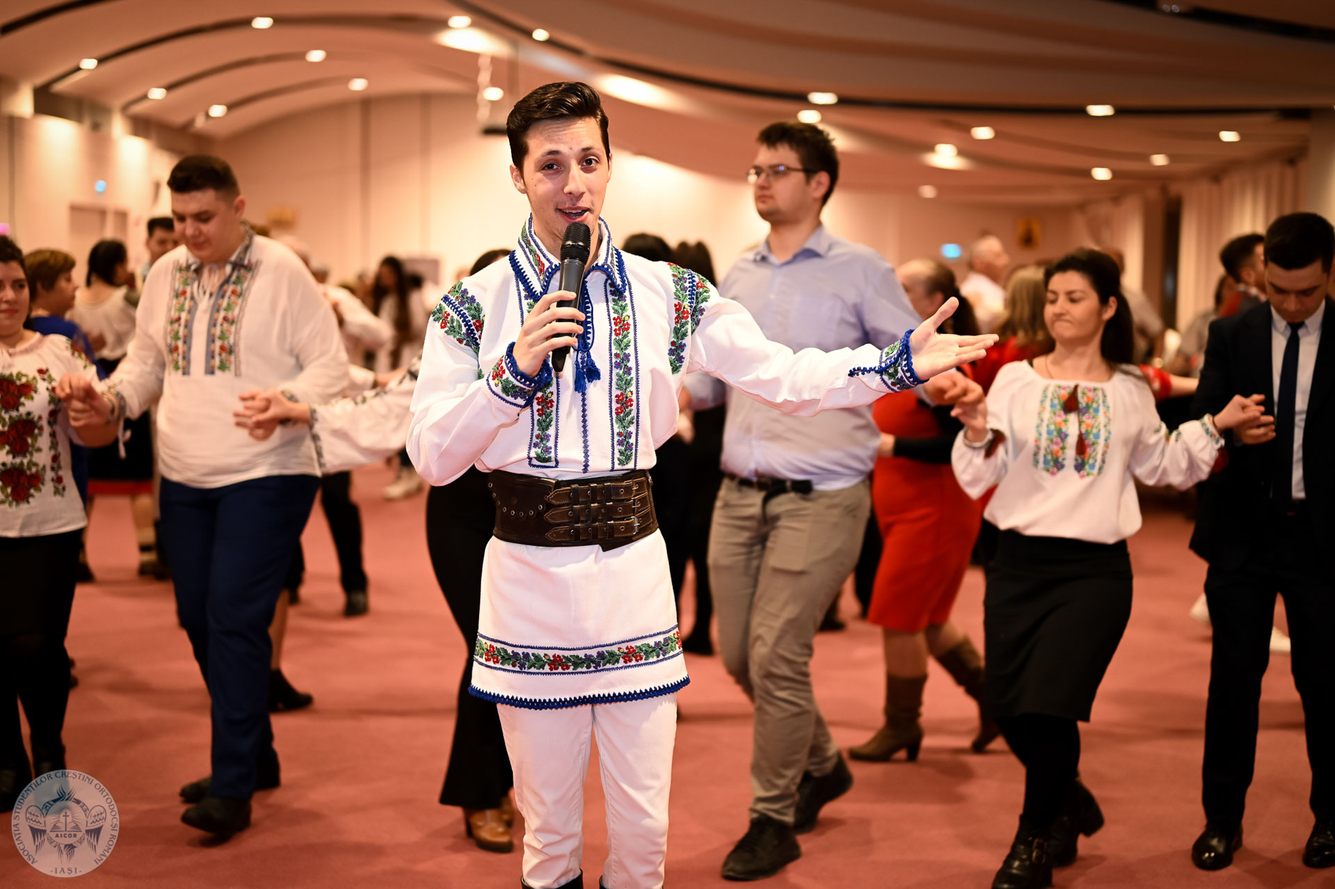 Spectacol caritabil ASCOR Iași „O seară românească”