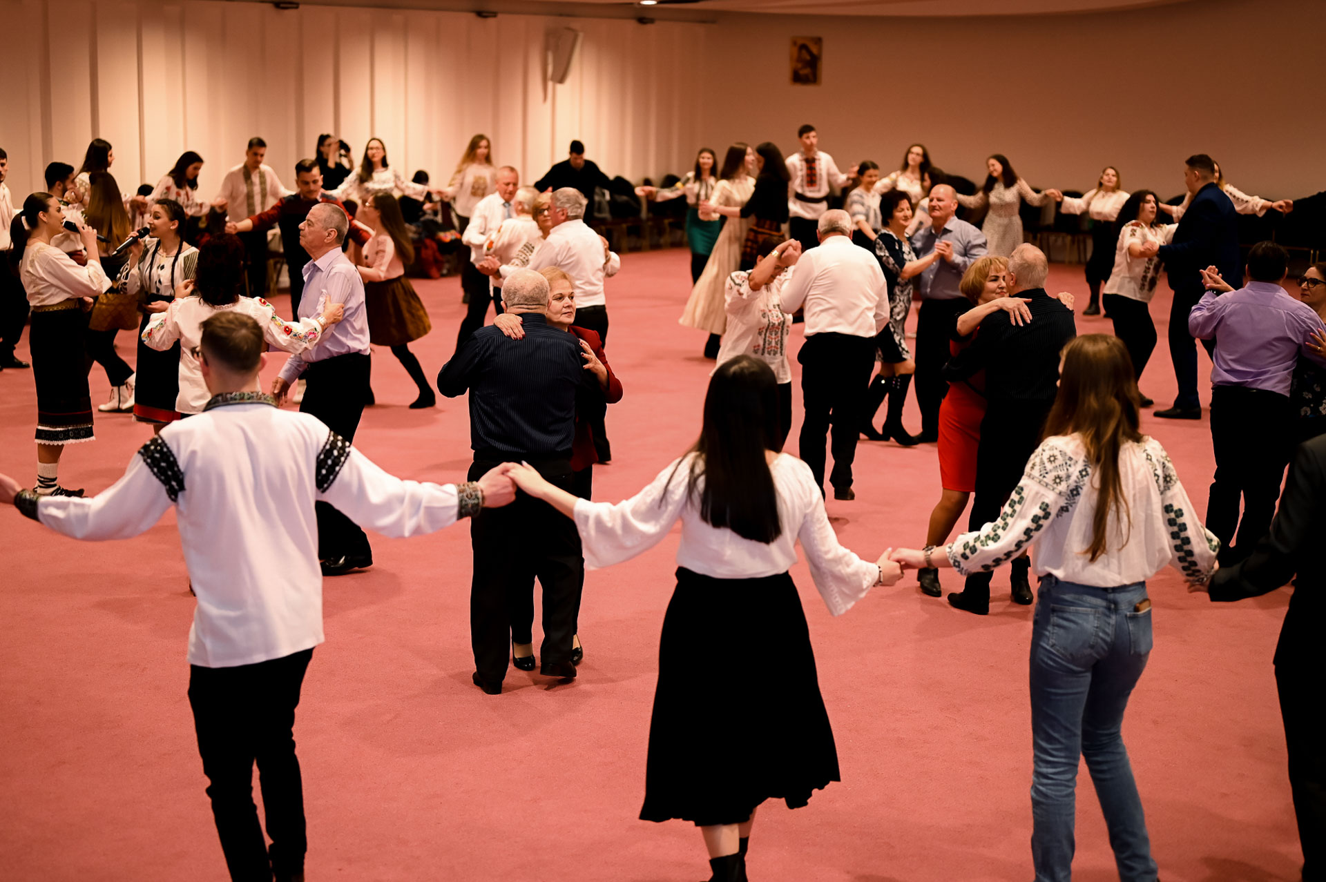 Spectacol caritabil ASCOR Iași „O seară românească”